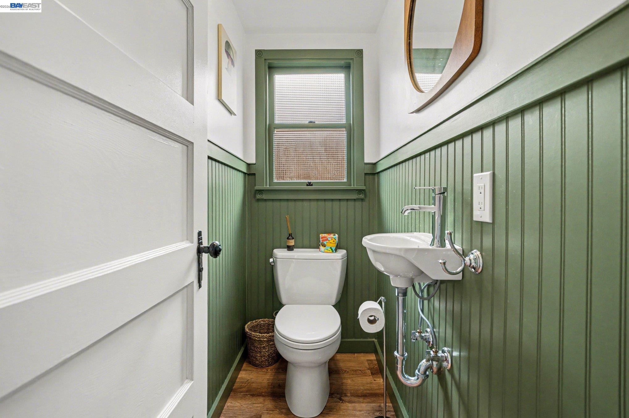 Detail Gallery Image 18 of 32 For 3024 Fernside Blvd, Alameda,  CA 94501 - 3 Beds | 1/1 Baths