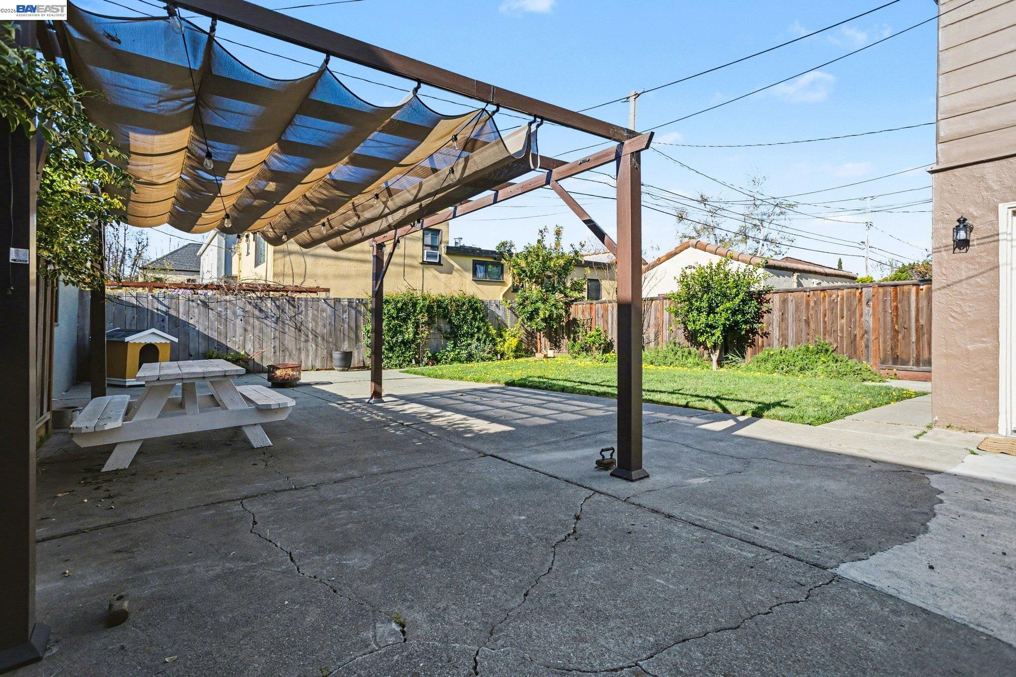 Detail Gallery Image 26 of 32 For 3024 Fernside Blvd, Alameda,  CA 94501 - 3 Beds | 1/1 Baths