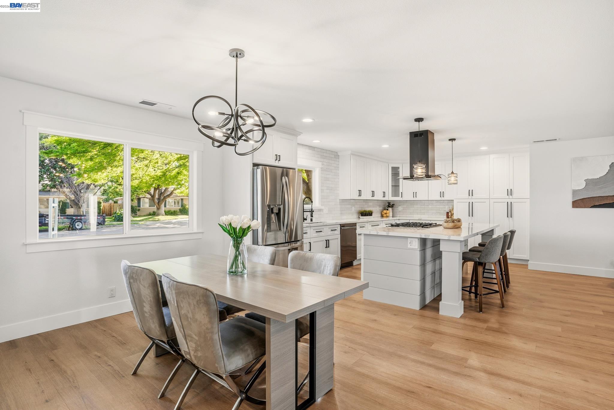 Detail Gallery Image 14 of 42 For 1743 Willow Creek Ct, San Jose,  CA 95124 - 4 Beds | 3 Baths