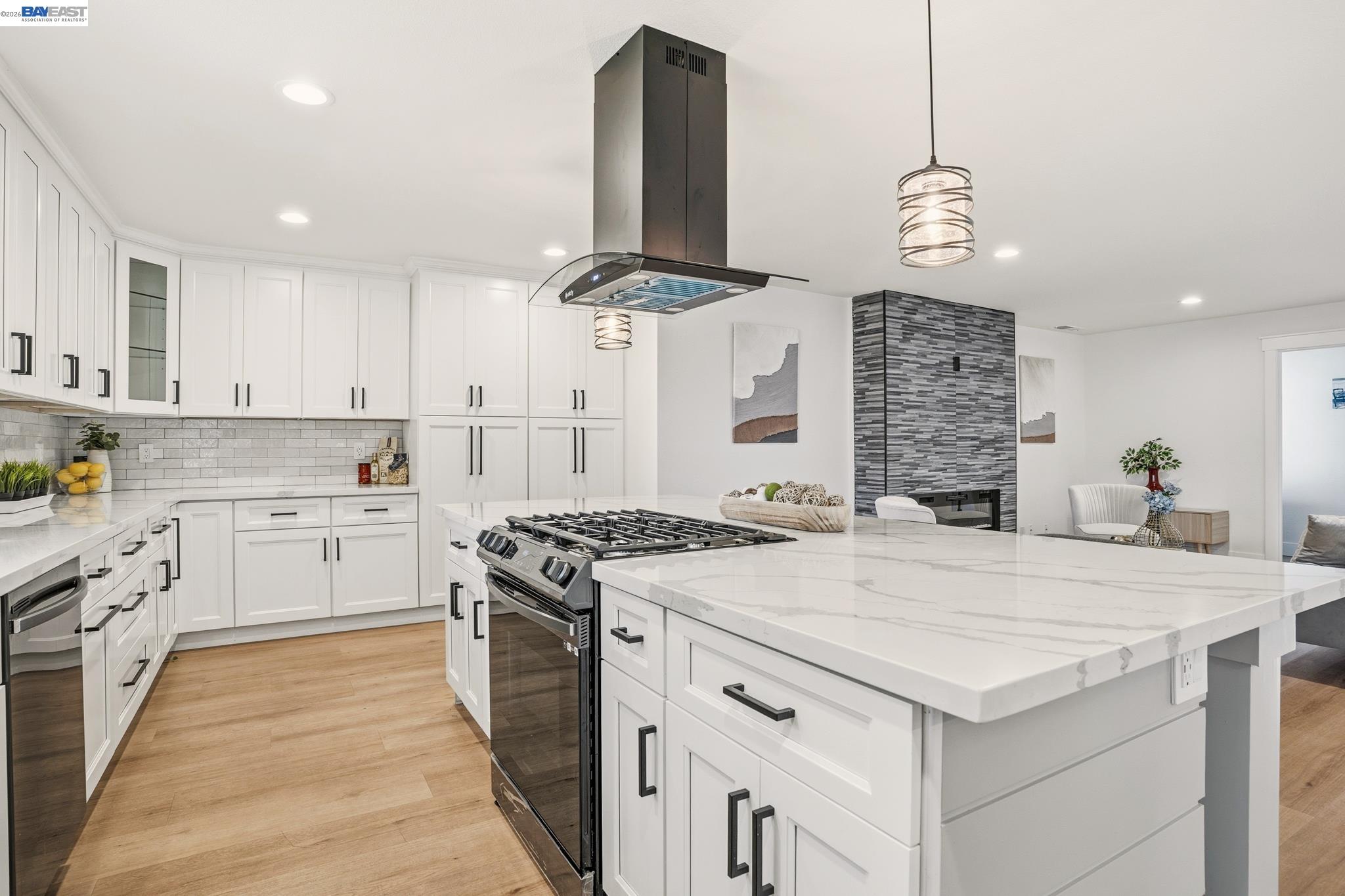 Detail Gallery Image 18 of 42 For 1743 Willow Creek Ct, San Jose,  CA 95124 - 4 Beds | 3 Baths