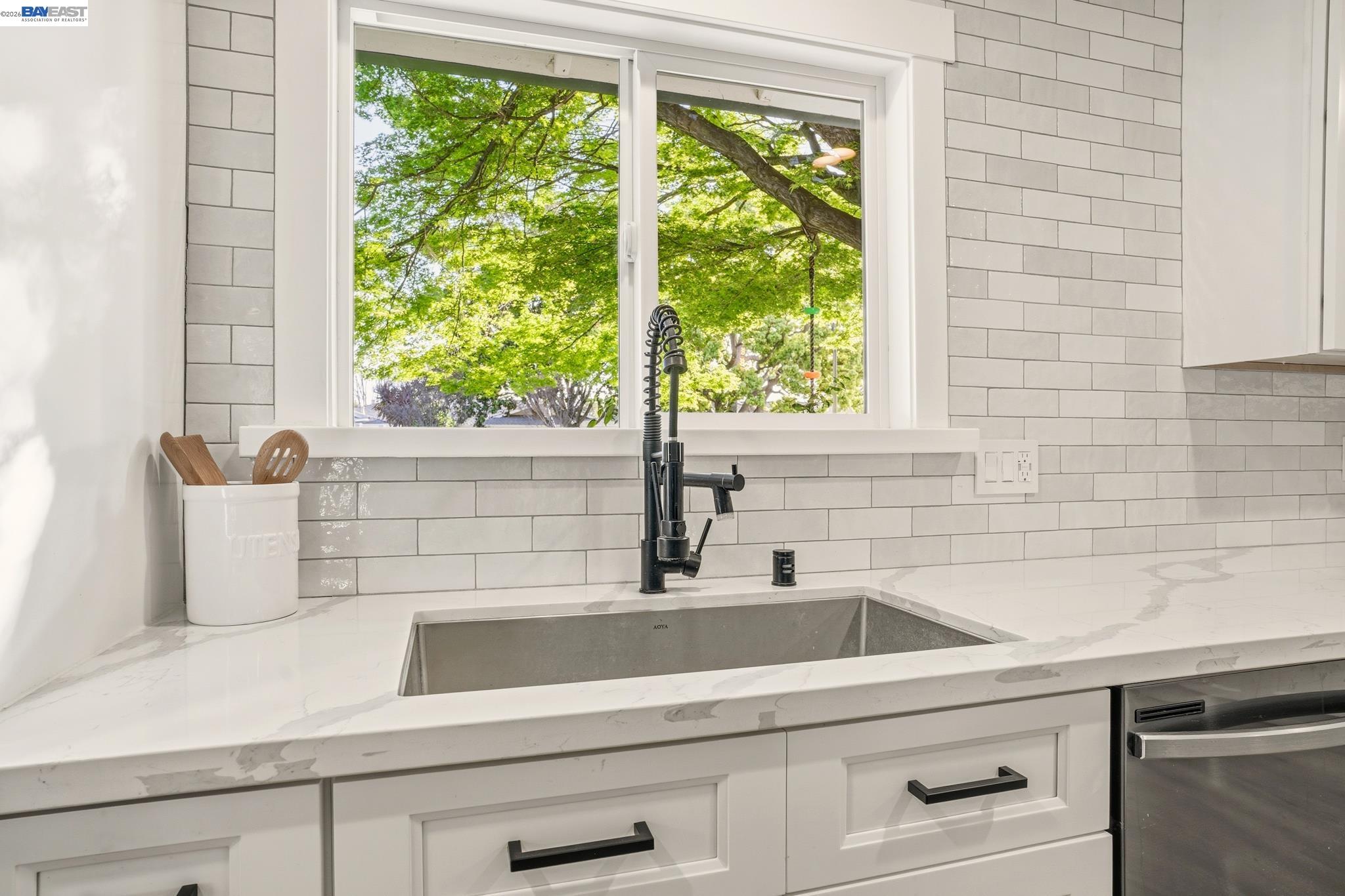 Detail Gallery Image 19 of 42 For 1743 Willow Creek Ct, San Jose,  CA 95124 - 4 Beds | 3 Baths