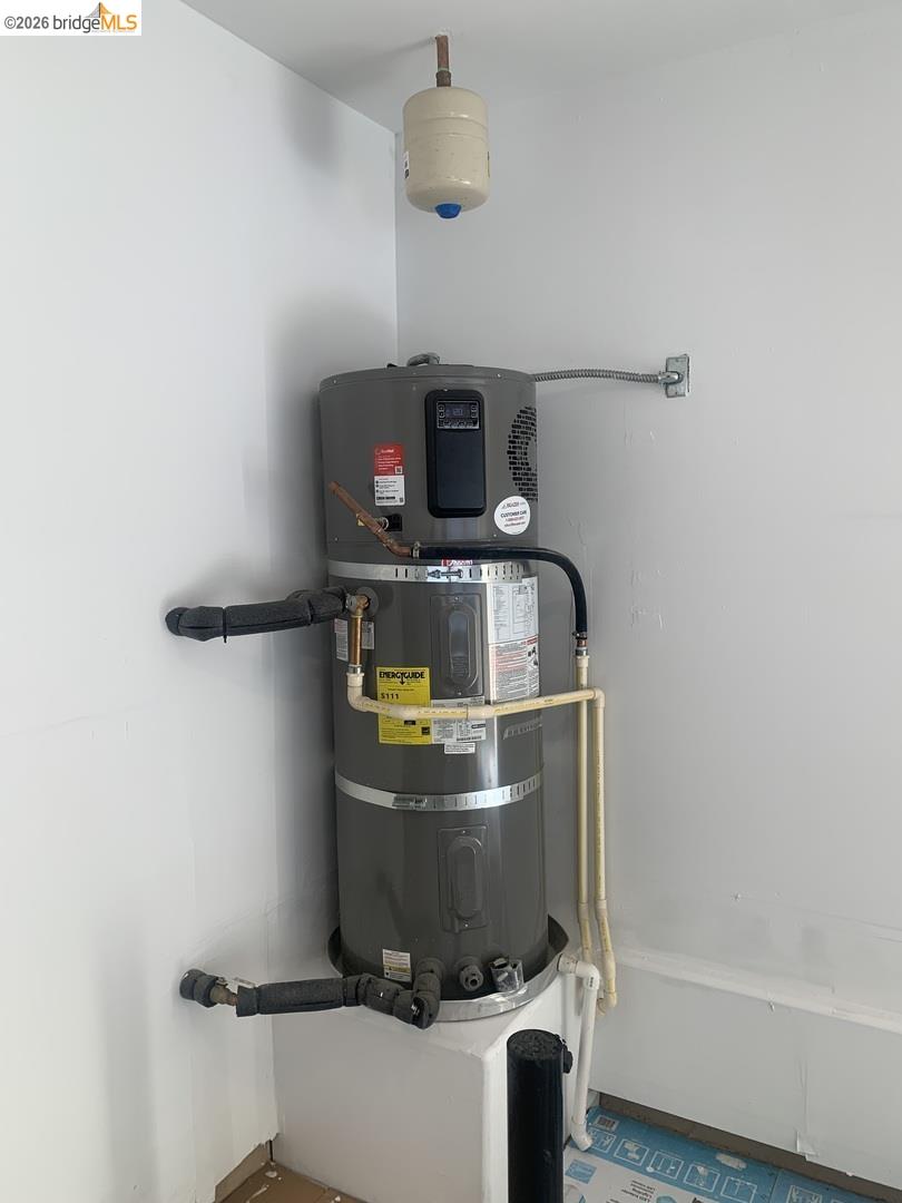 Detail Gallery Image 20 of 20 For 3068 Windwalker Walk, Sacramento,  CA 95833 - 4 Beds | 3/1 Baths