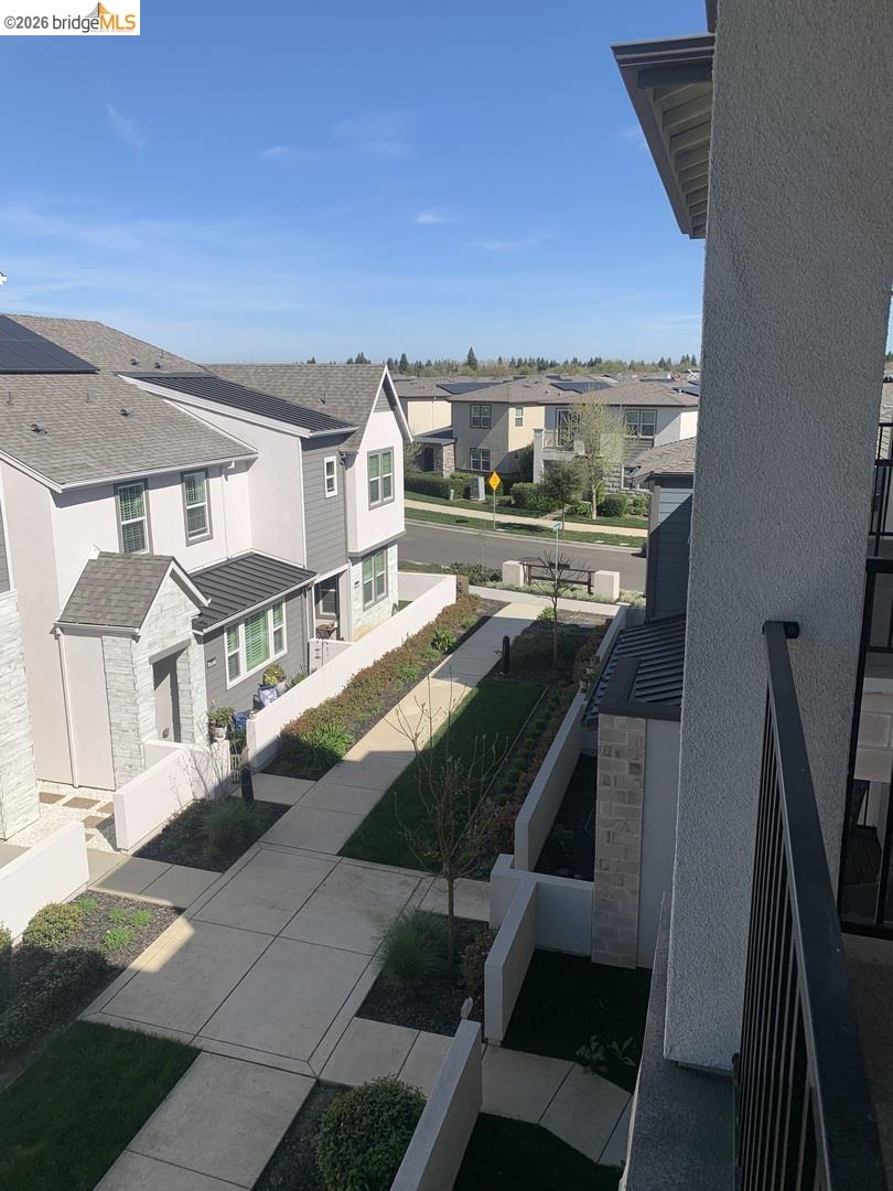 Detail Gallery Image 8 of 20 For 3068 Windwalker Walk, Sacramento,  CA 95833 - 4 Beds | 3/1 Baths