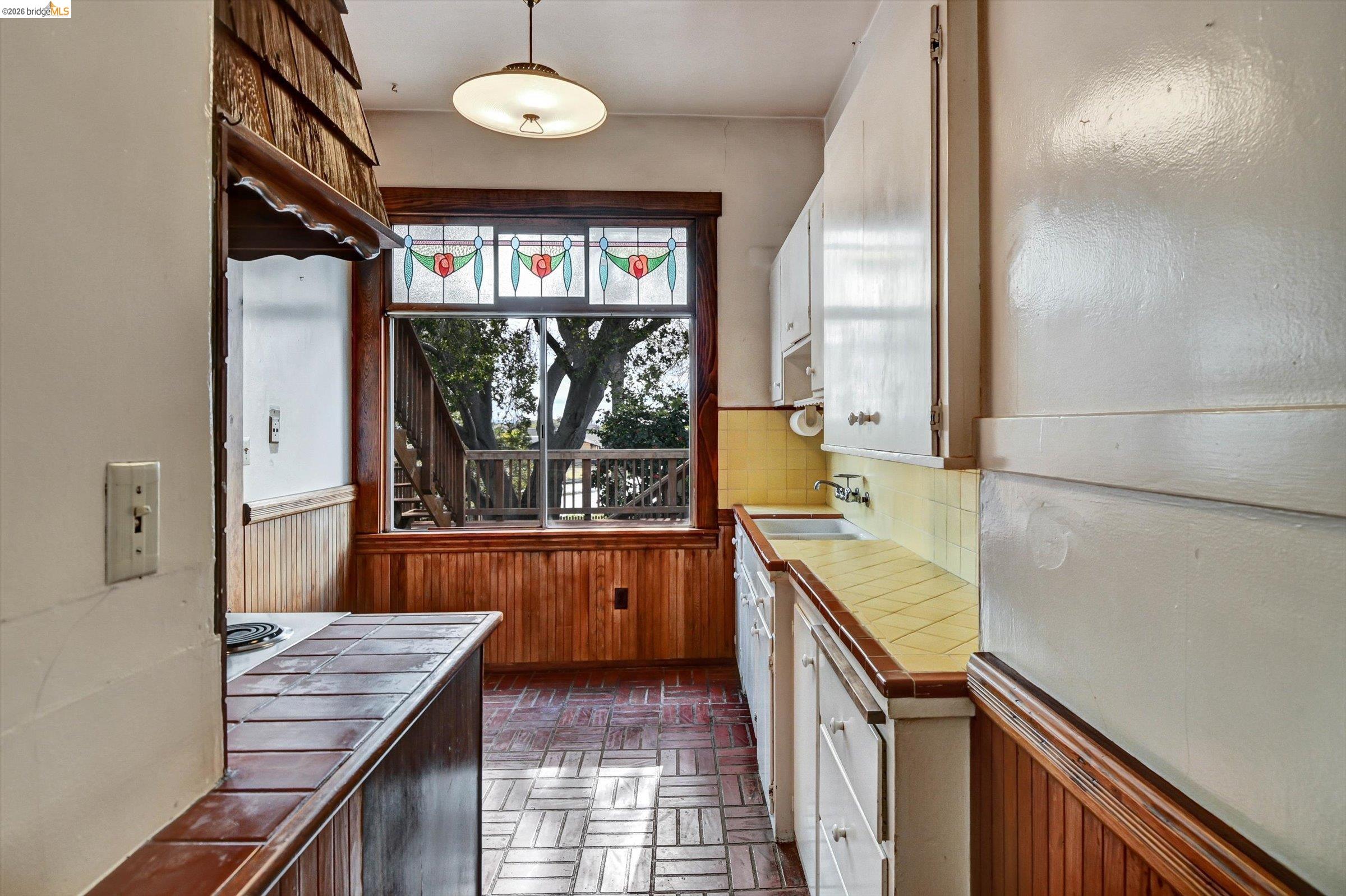 Detail Gallery Image 11 of 60 For 1822 Clinton Ave, Alameda,  CA 94501 - – Beds | – Baths