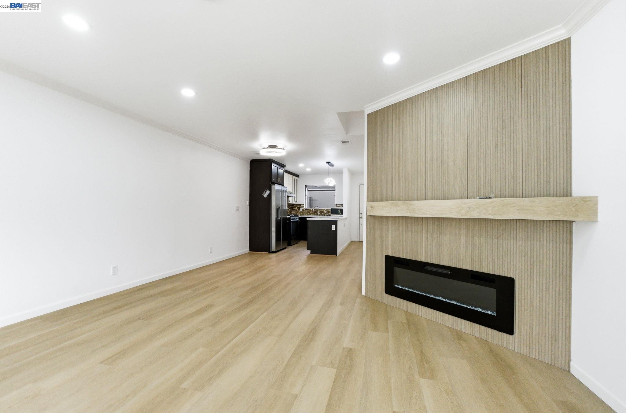 Detail Gallery Image 12 of 30 For 10439 Mary Ave, Cupertino,  CA 95014 - 2 Beds | 2/1 Baths