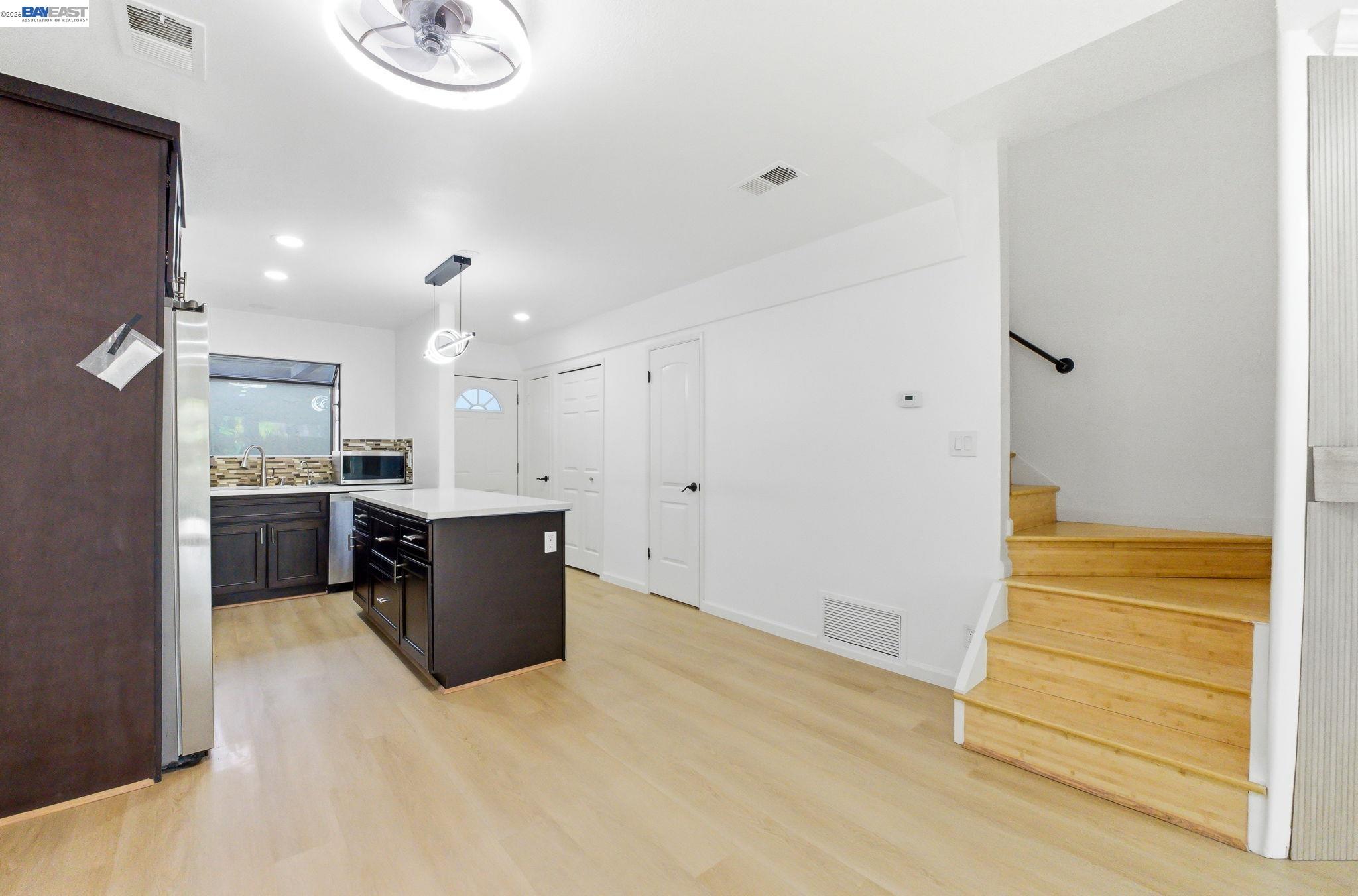 Detail Gallery Image 21 of 30 For 10439 Mary Ave, Cupertino,  CA 95014 - 2 Beds | 2/1 Baths