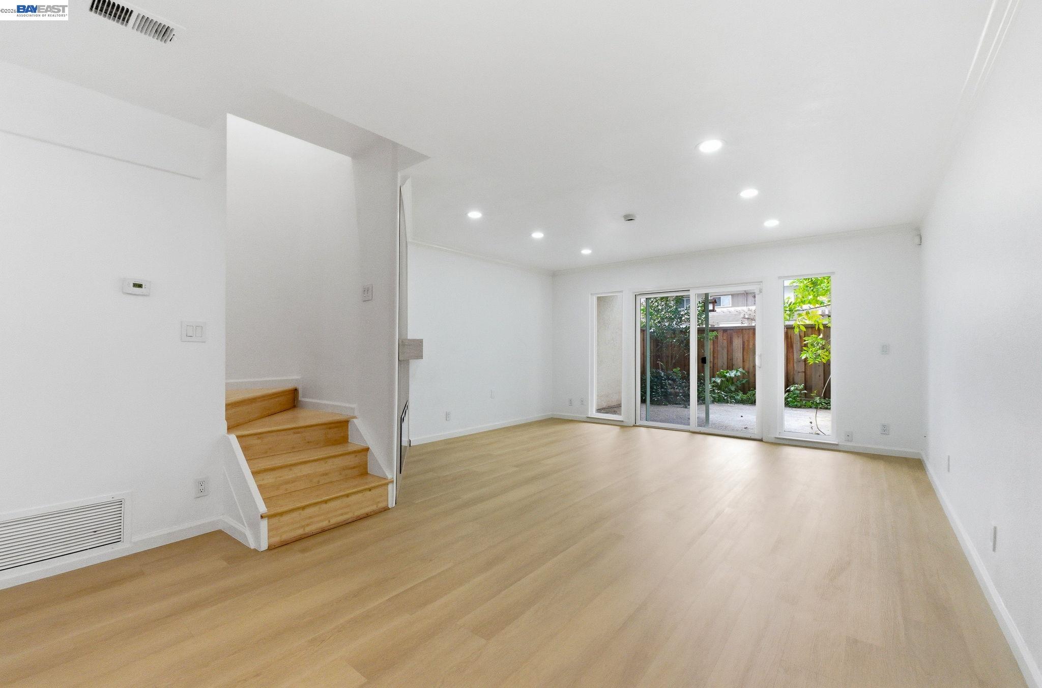 Detail Gallery Image 9 of 30 For 10439 Mary Ave, Cupertino,  CA 95014 - 2 Beds | 2/1 Baths