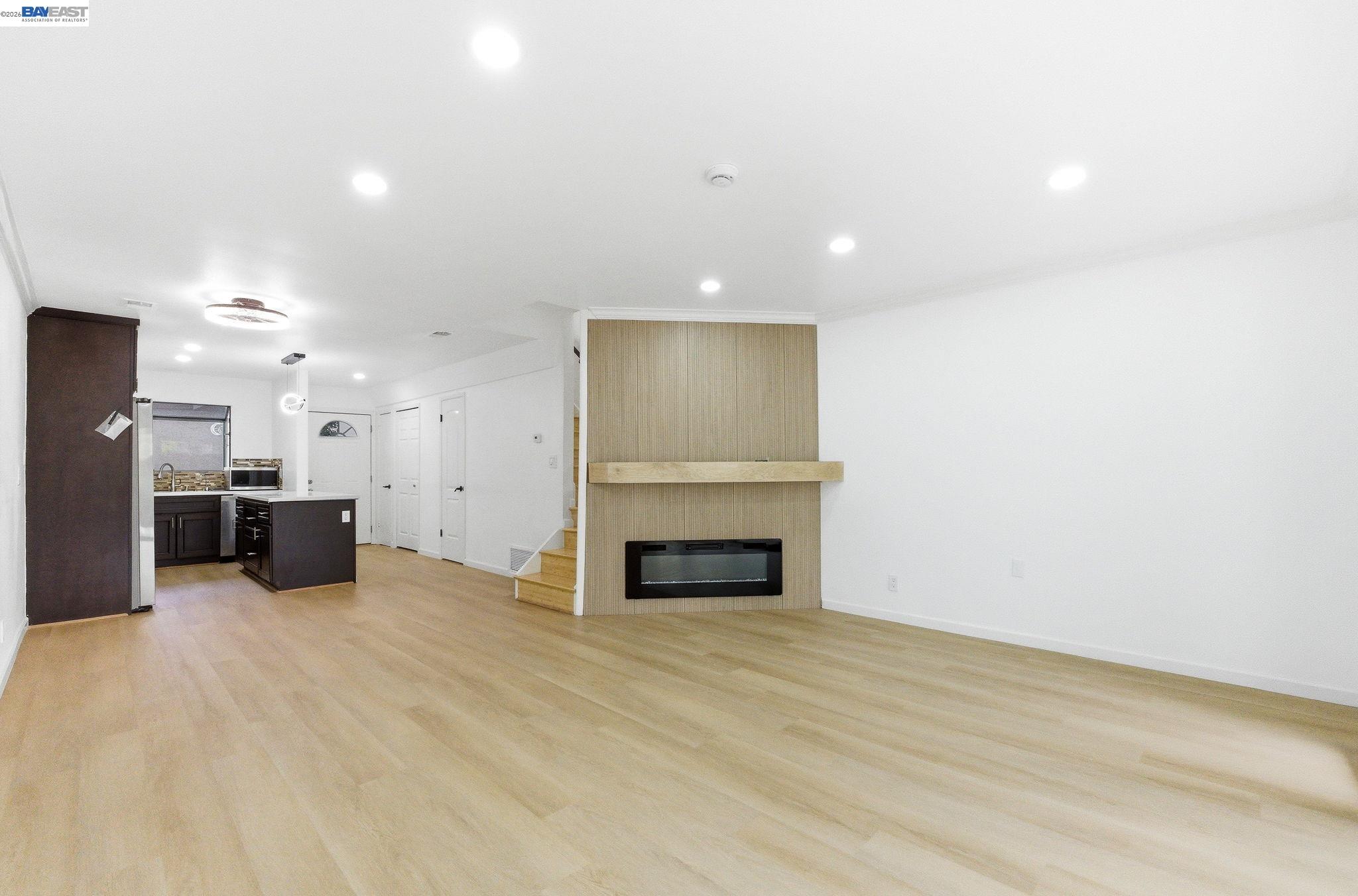 Detail Gallery Image 10 of 30 For 10439 Mary Ave, Cupertino,  CA 95014 - 2 Beds | 2/1 Baths