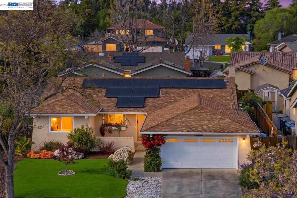 Detail Gallery Image 2 of 48 For 35290 Farnham Dr, Newark,  CA 94560 - 4 Beds | 2 Baths