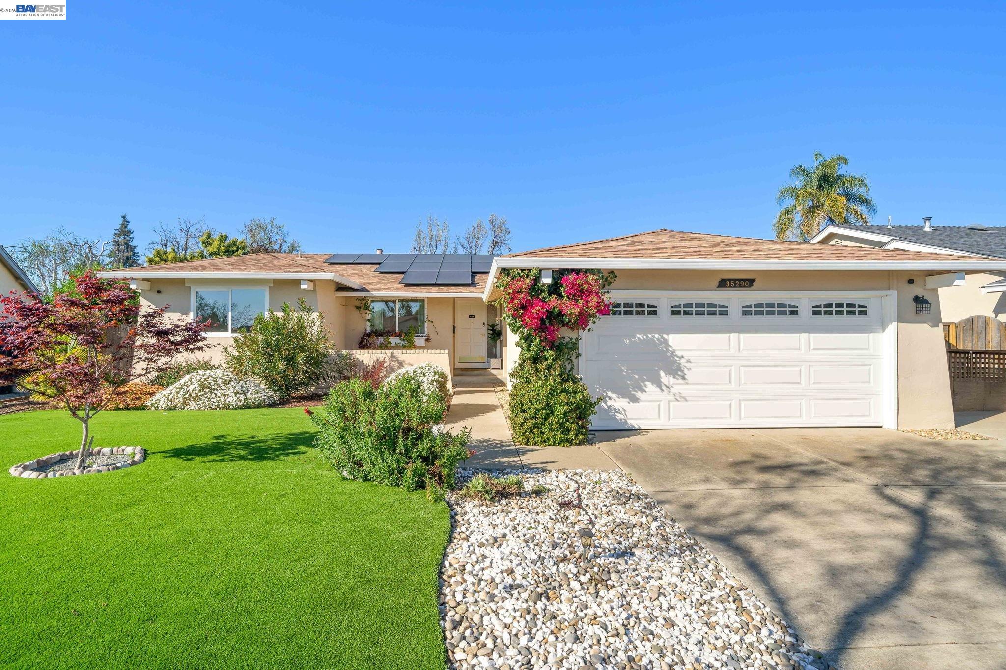 Detail Gallery Image 3 of 48 For 35290 Farnham Dr, Newark,  CA 94560 - 4 Beds | 2 Baths