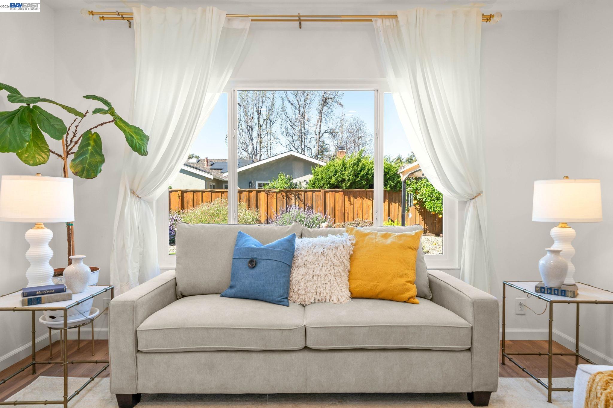 Detail Gallery Image 10 of 48 For 35290 Farnham Dr, Newark,  CA 94560 - 4 Beds | 2 Baths