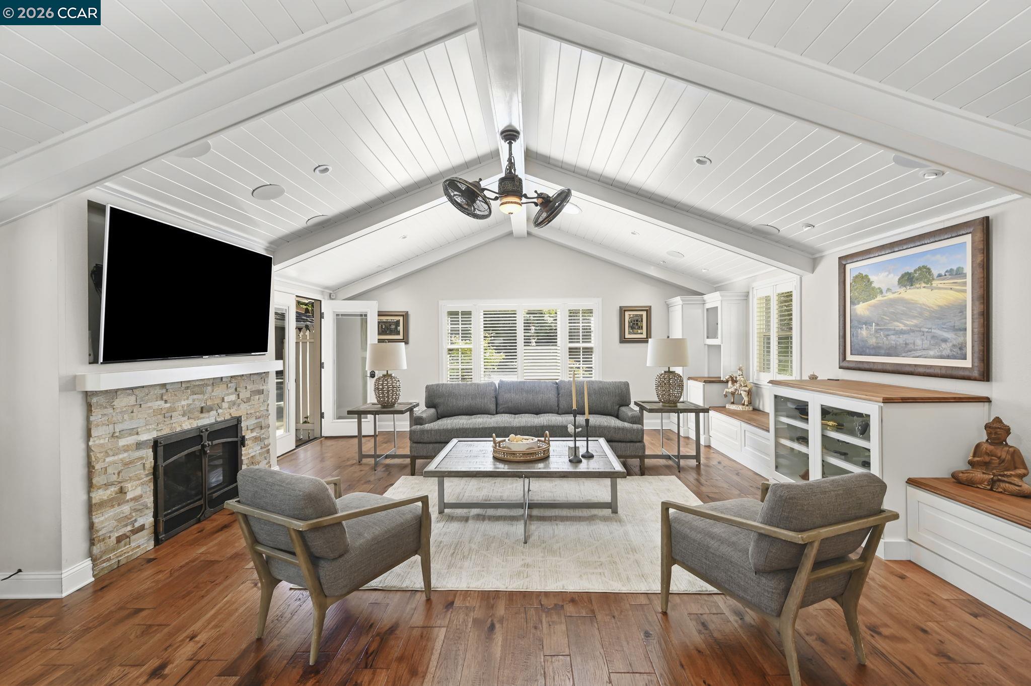 Detail Gallery Image 11 of 48 For 1496 Finley Lane, Alamo,  CA 94507-1127 - 4 Beds | 3 Baths