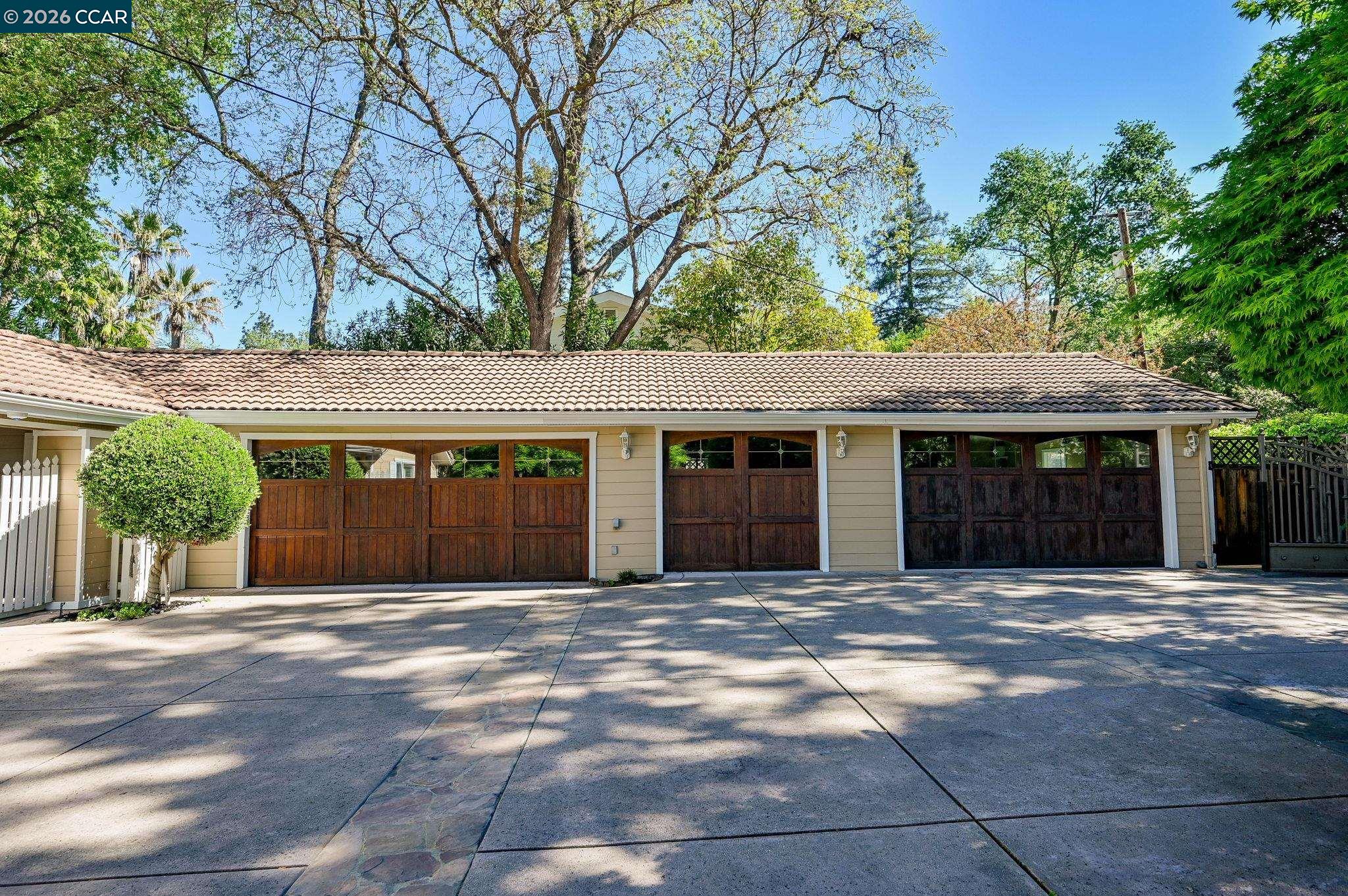 Detail Gallery Image 3 of 48 For 1496 Finley Lane, Alamo,  CA 94507-1127 - 4 Beds | 3 Baths