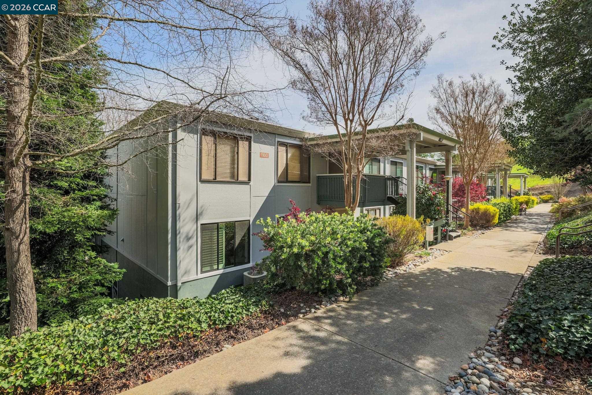 Photo #2: 41127270 Listing: Photo #2