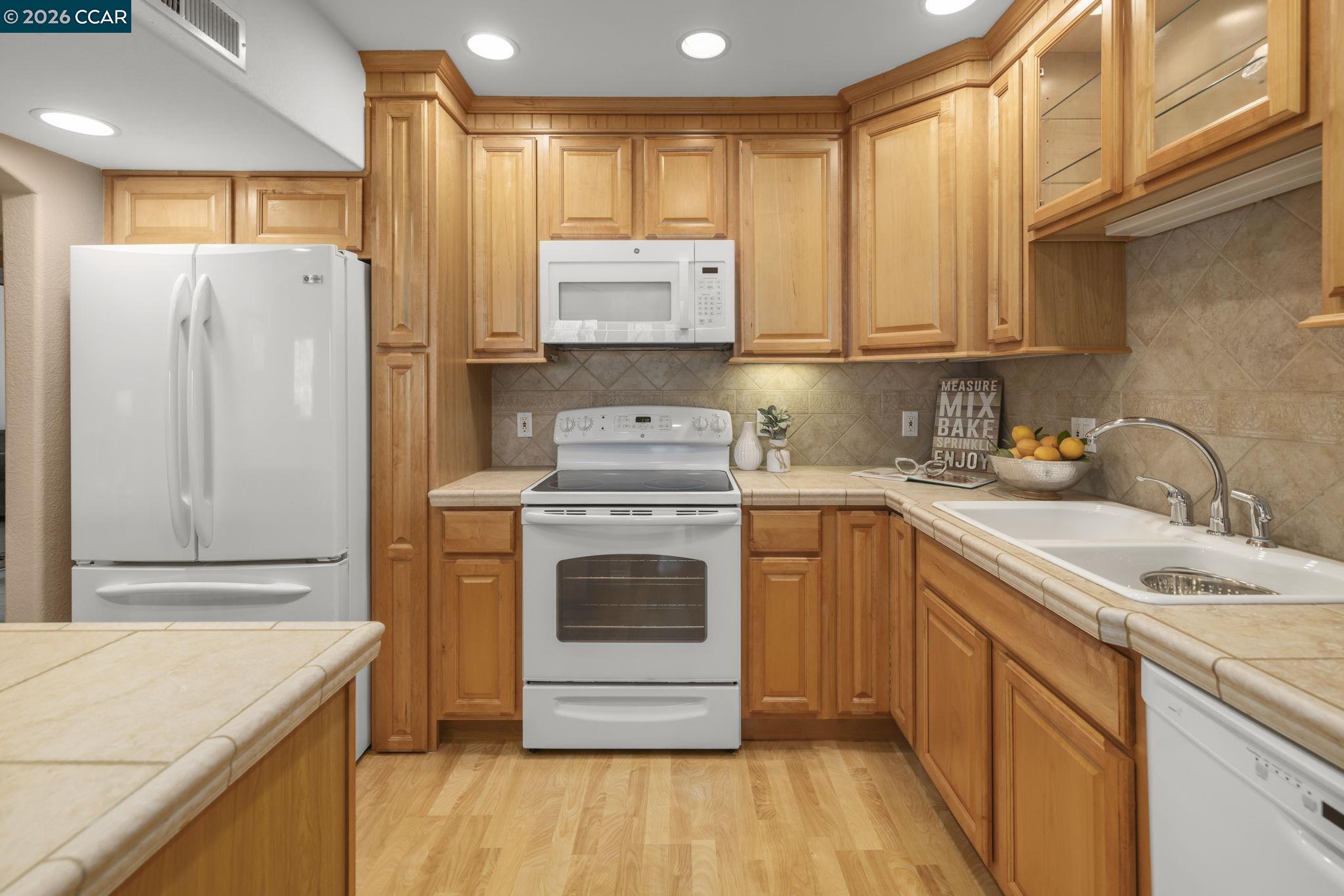 Photo #10: 41127270 Listing: Photo #10