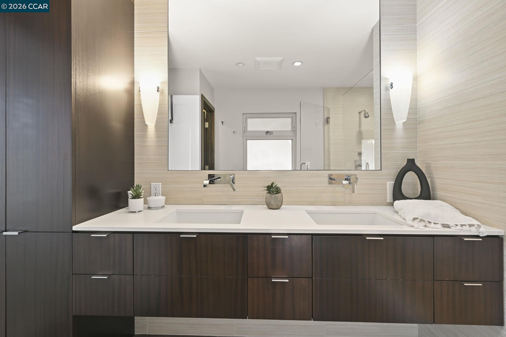 Detail Gallery Image 25 of 52 For 661 Derbyshire Place, Danville,  CA 94526-3606 - 6 Beds | 3 Baths