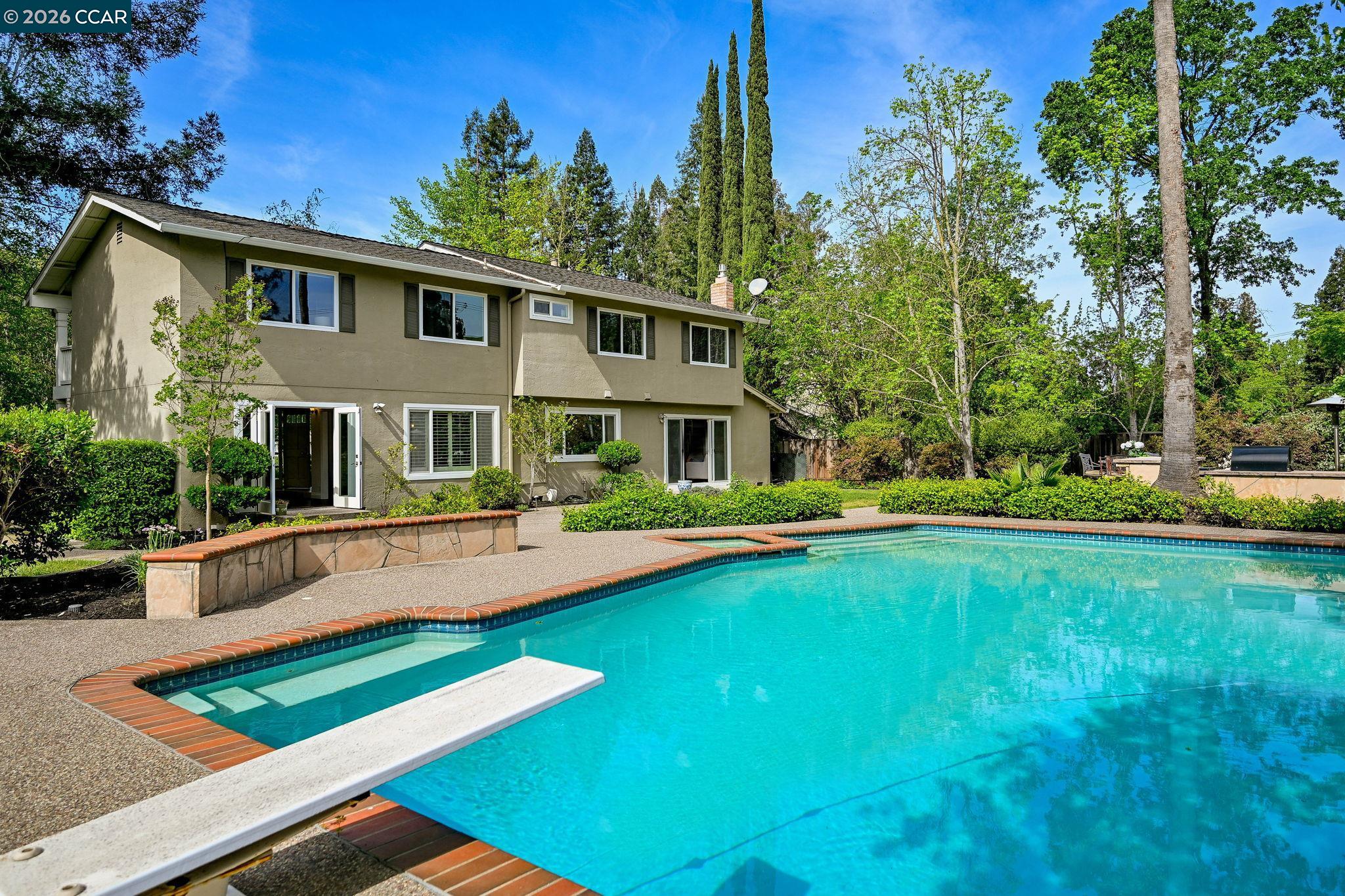 Detail Gallery Image 29 of 52 For 661 Derbyshire Place, Danville,  CA 94526-3606 - 6 Beds | 3 Baths