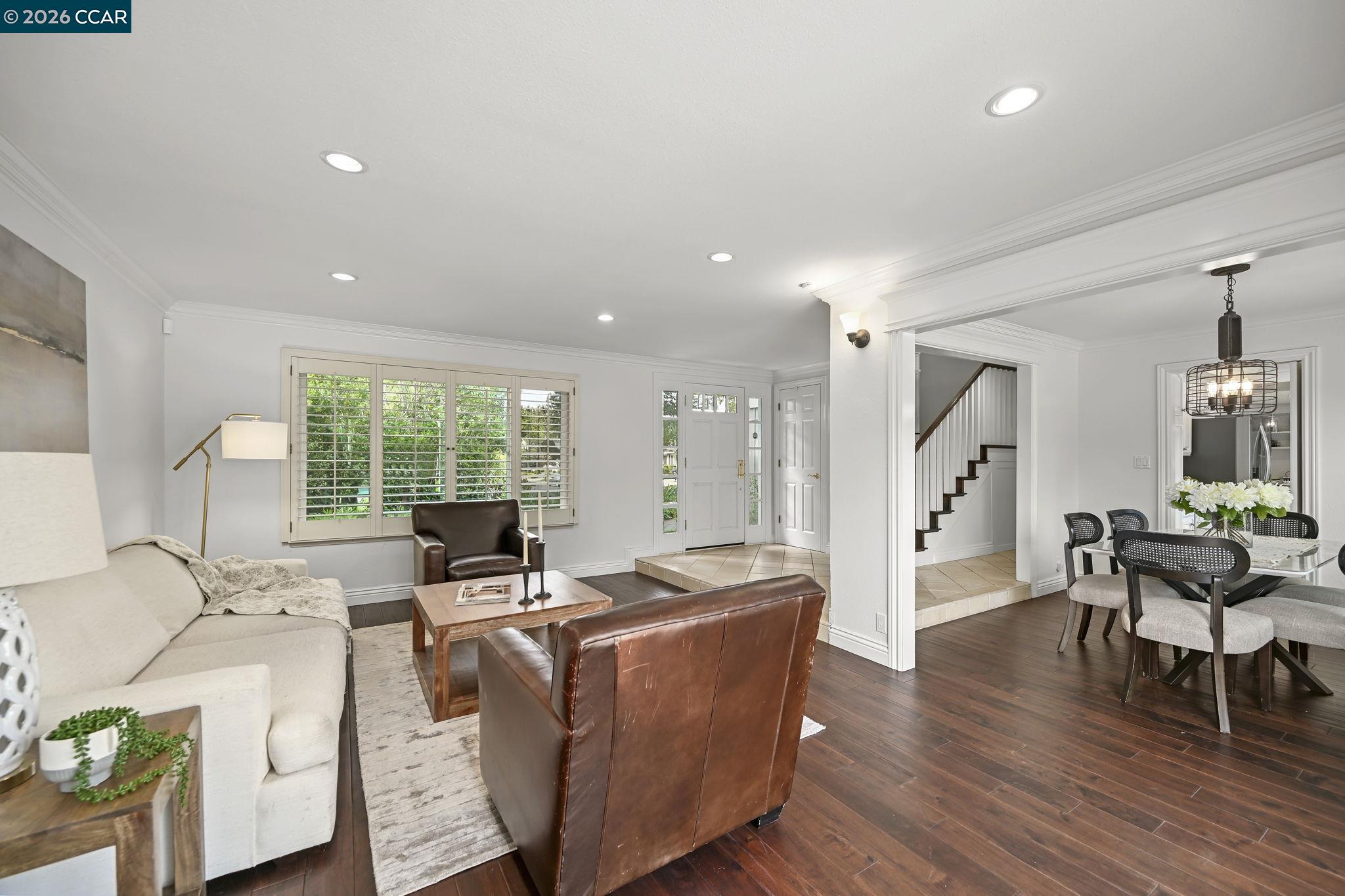 Detail Gallery Image 4 of 52 For 661 Derbyshire Place, Danville,  CA 94526-3606 - 6 Beds | 3 Baths