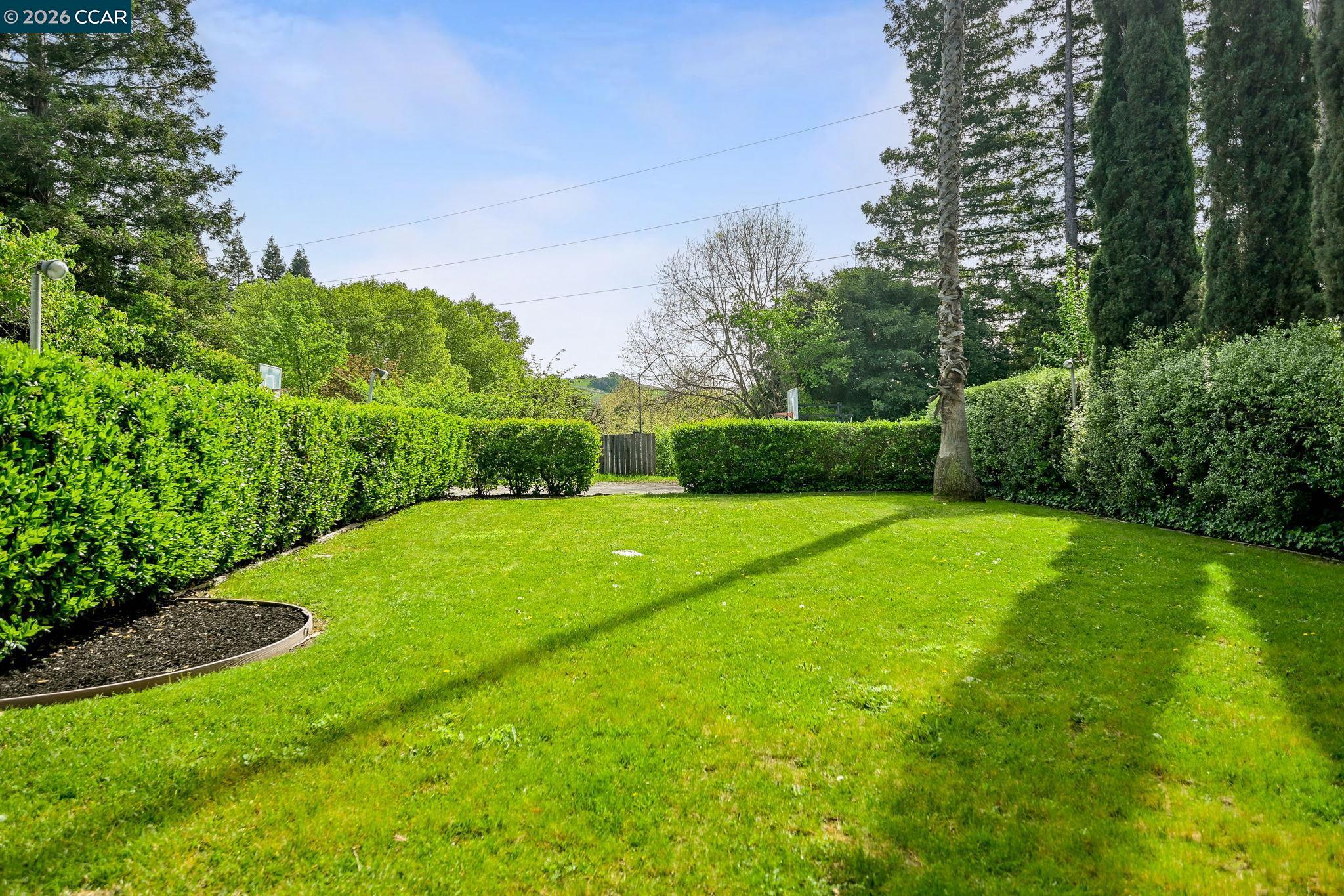 Detail Gallery Image 47 of 52 For 661 Derbyshire Place, Danville,  CA 94526-3606 - 6 Beds | 3 Baths