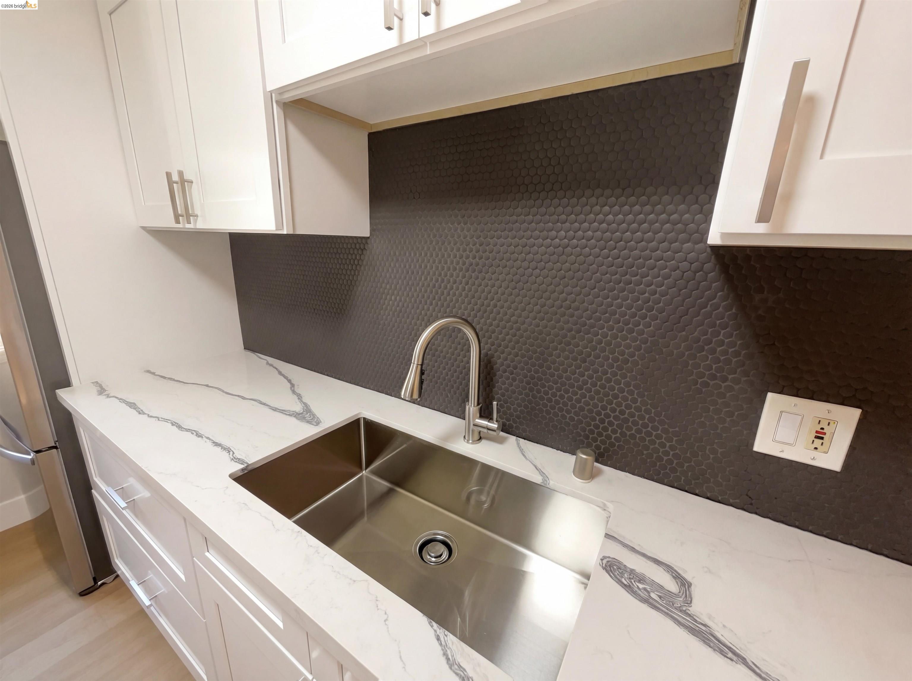 Detail Gallery Image 18 of 36 For 2361 Oakmont Dr, San Bruno,  CA 94066 - 3 Beds | 2 Baths