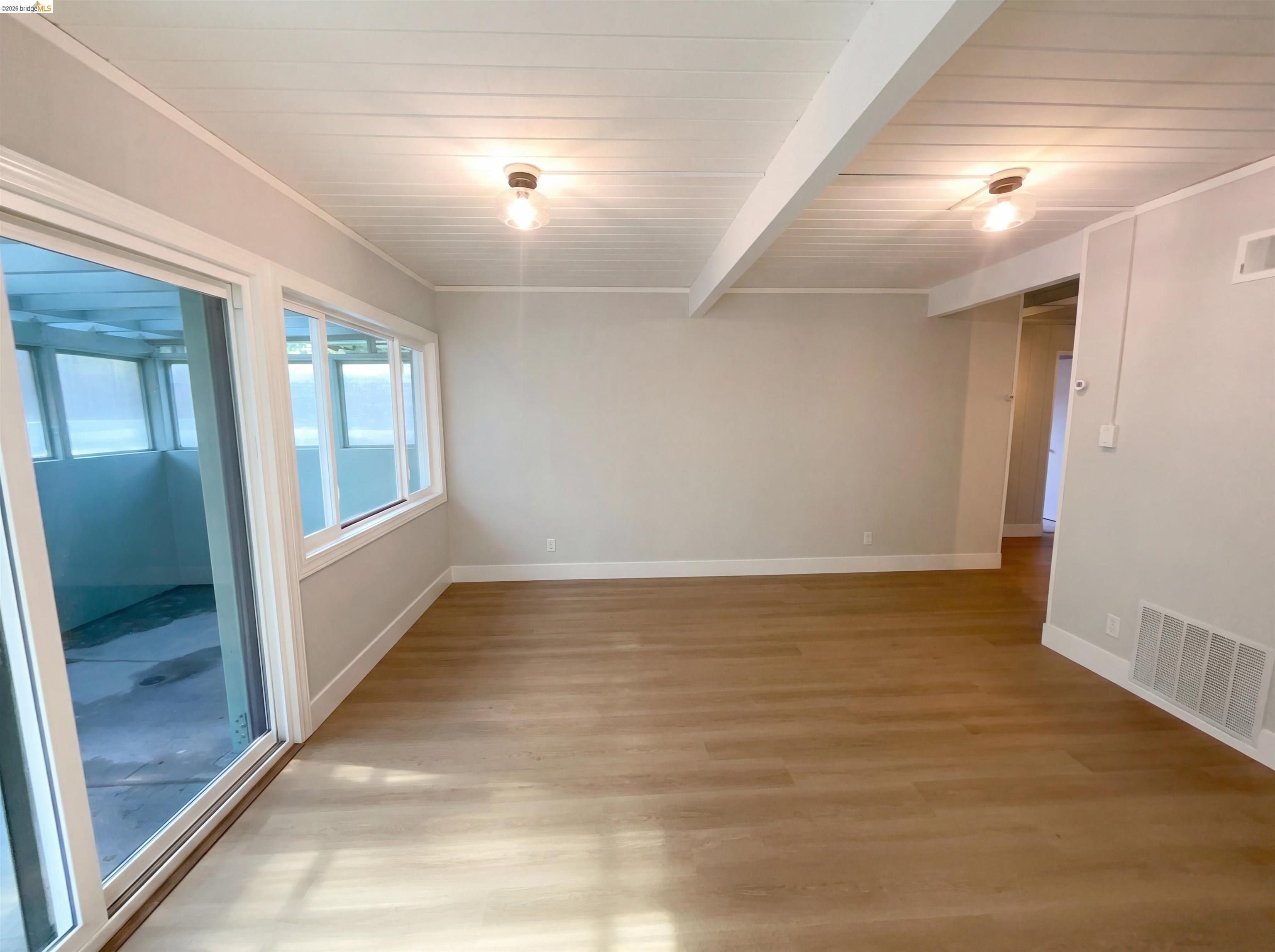 Detail Gallery Image 20 of 36 For 2361 Oakmont Dr, San Bruno,  CA 94066 - 3 Beds | 2 Baths