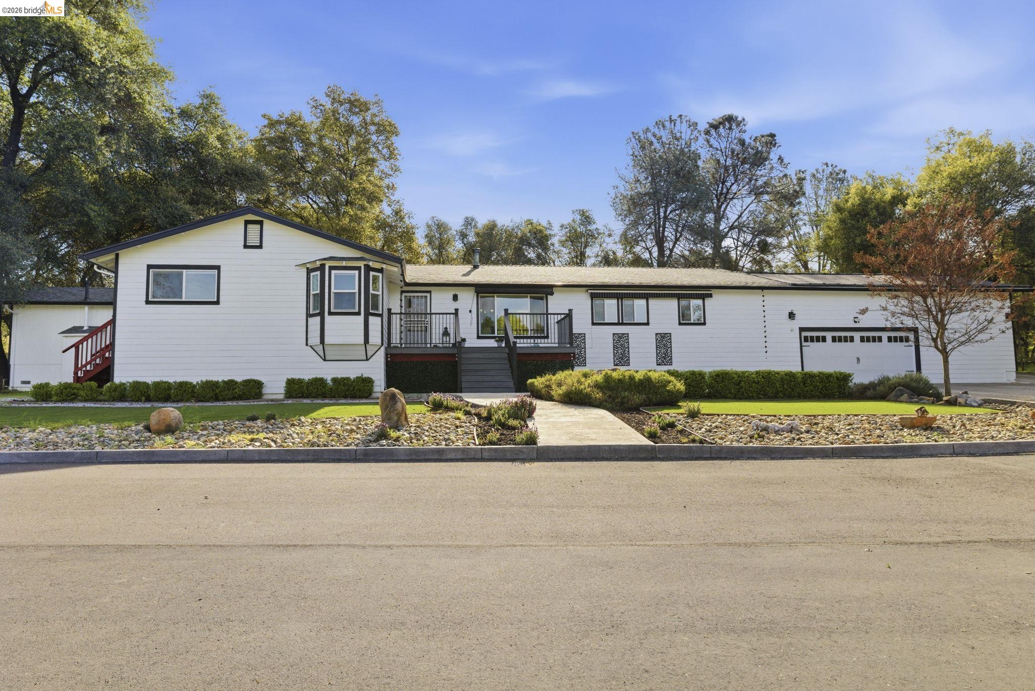 Detail Gallery Image 2 of 60 For 14580 Booker Rd., Sonora,  CA 95370-8652 - 4 Beds | 2/1 Baths