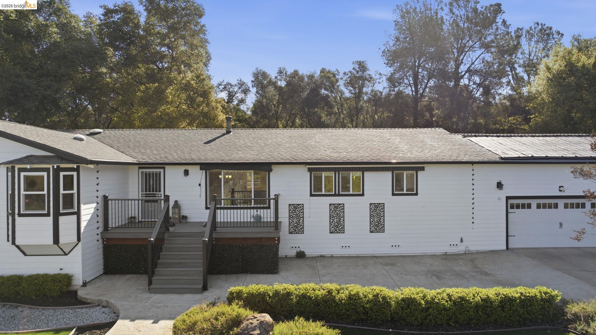 Detail Gallery Image 3 of 60 For 14580 Booker Rd., Sonora,  CA 95370-8652 - 4 Beds | 2/1 Baths