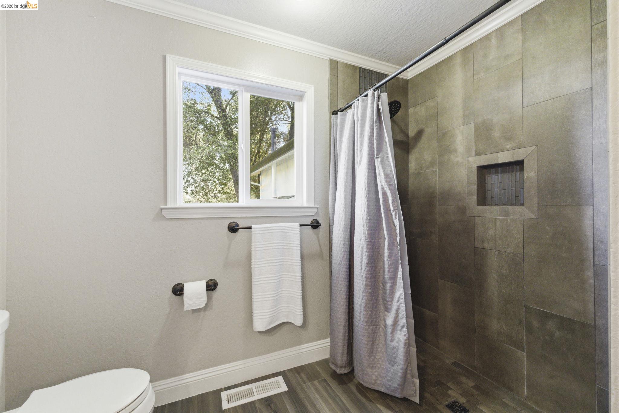 Detail Gallery Image 23 of 60 For 14580 Booker Rd., Sonora,  CA 95370-8652 - 4 Beds | 2/1 Baths