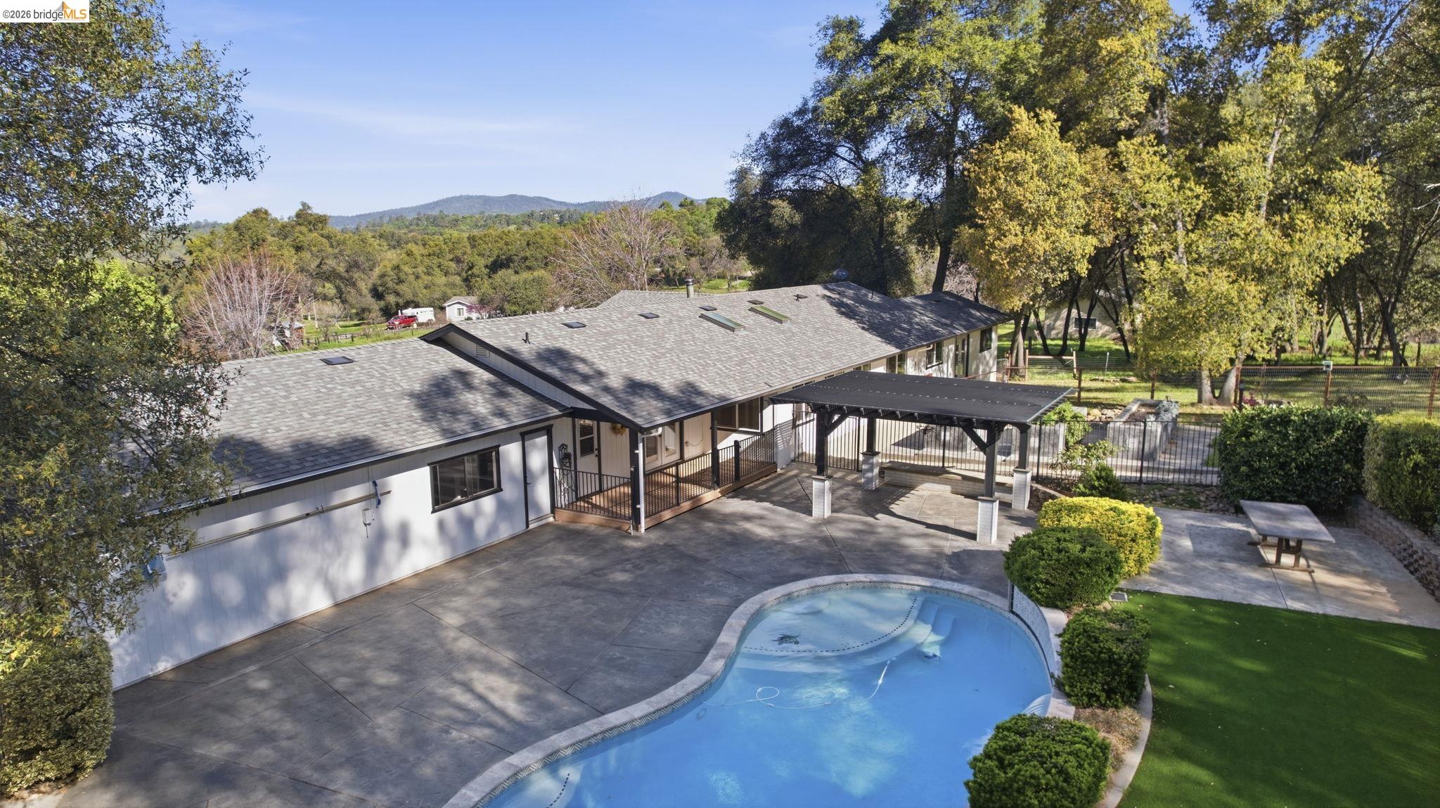 Detail Gallery Image 42 of 60 For 14580 Booker Rd., Sonora,  CA 95370-8652 - 4 Beds | 2/1 Baths