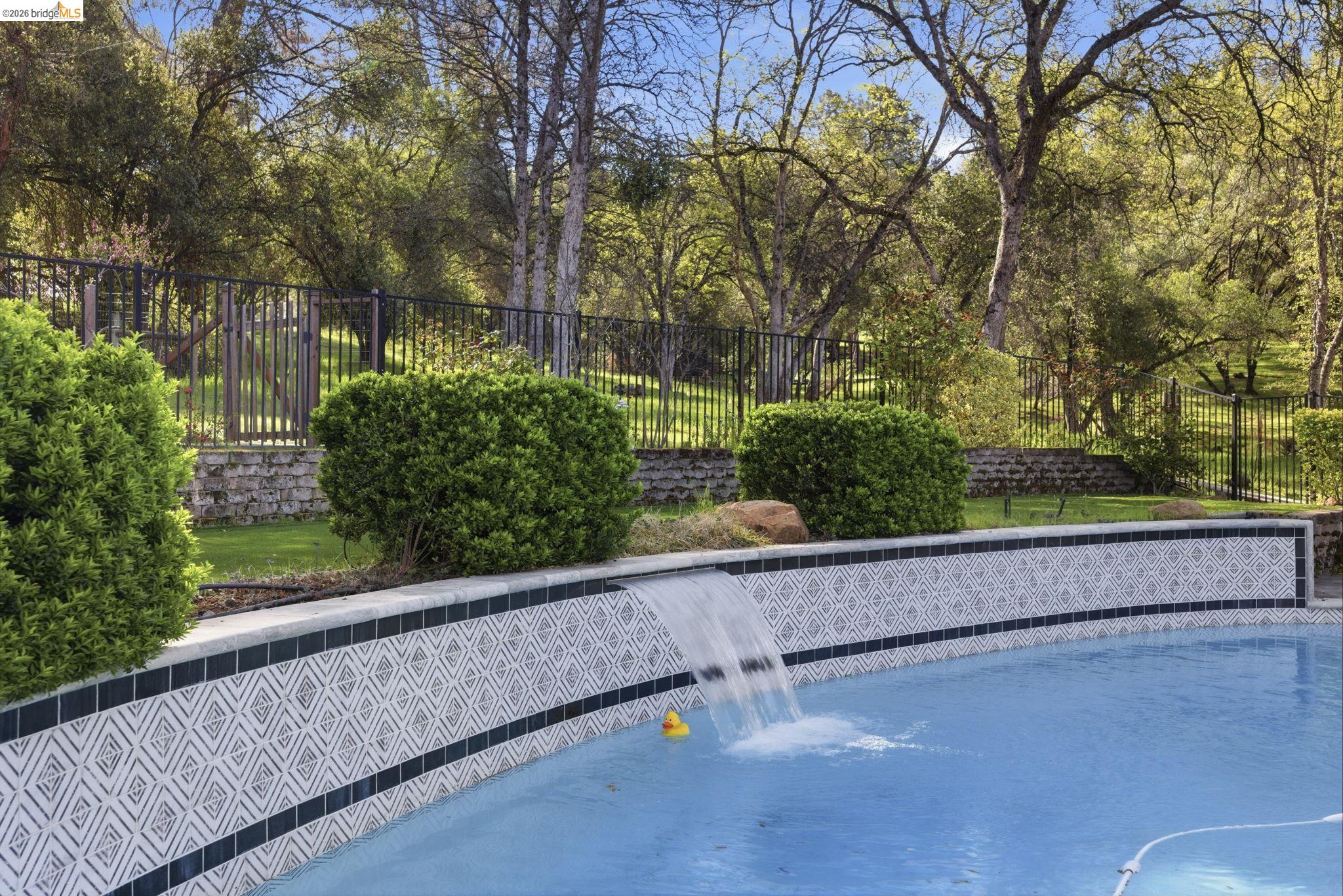 Detail Gallery Image 43 of 60 For 14580 Booker Rd., Sonora,  CA 95370-8652 - 4 Beds | 2/1 Baths