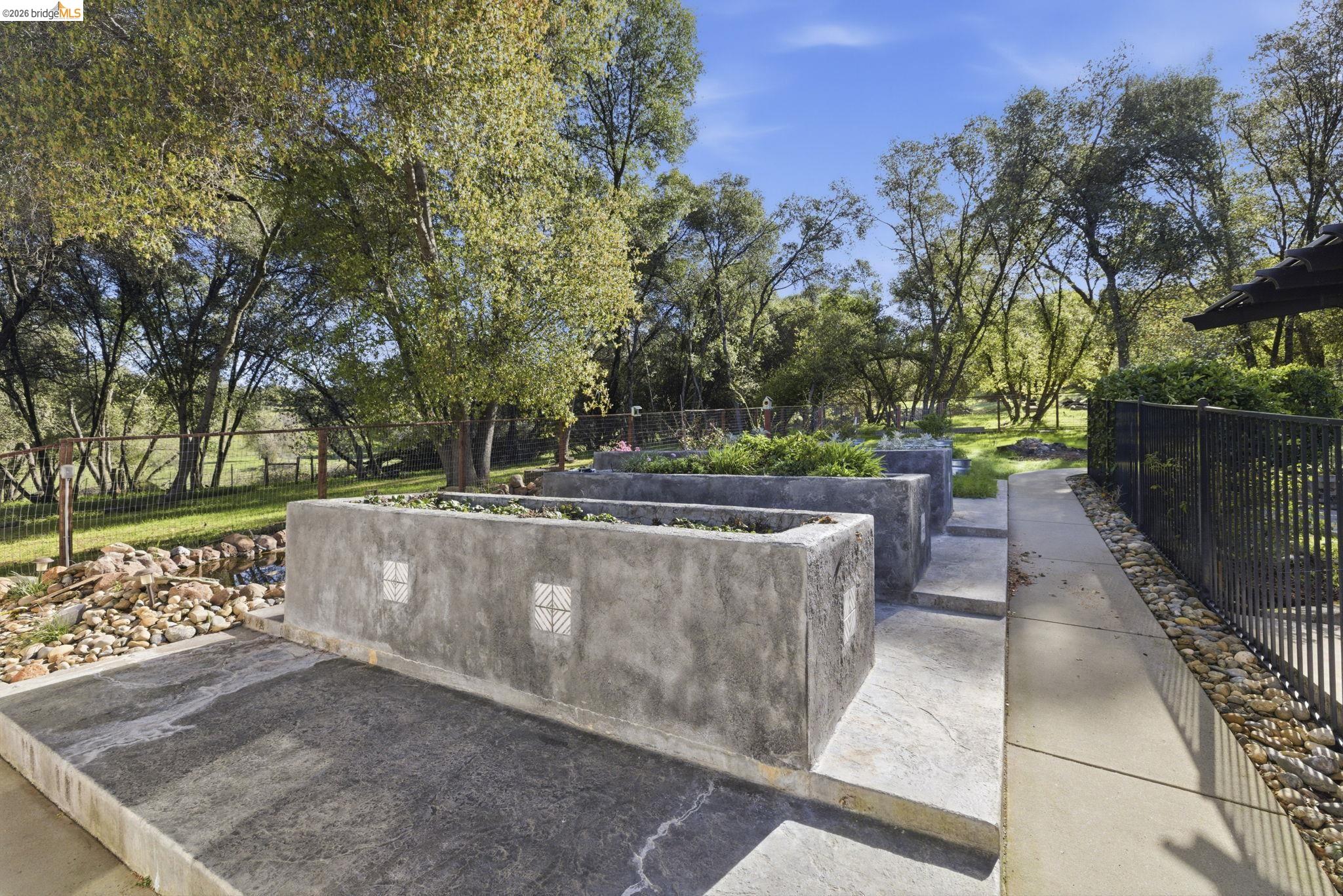 Detail Gallery Image 47 of 60 For 14580 Booker Rd., Sonora,  CA 95370-8652 - 4 Beds | 2/1 Baths