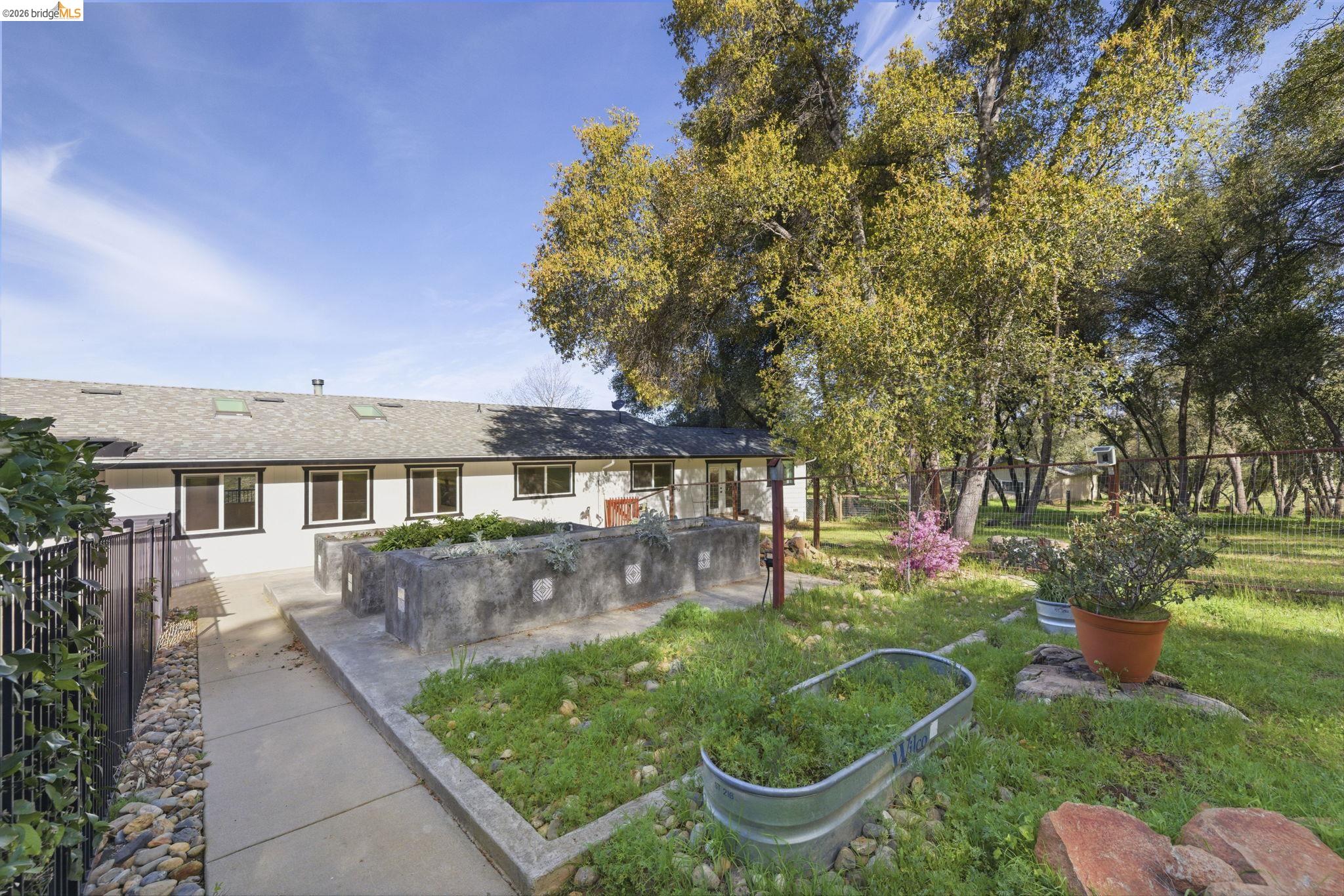 Detail Gallery Image 48 of 60 For 14580 Booker Rd., Sonora,  CA 95370-8652 - 4 Beds | 2/1 Baths