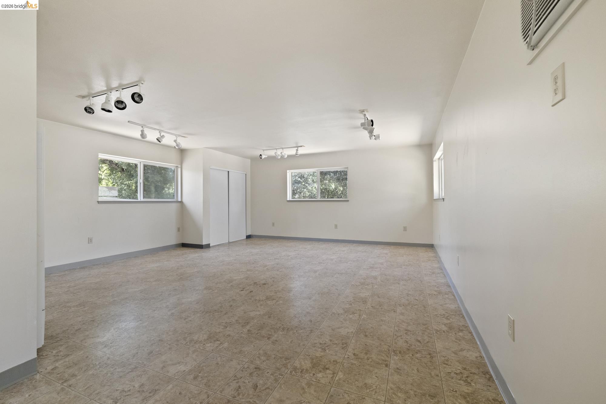 Detail Gallery Image 3 of 46 For 20504 Tracy Court, Soulsbyville,  CA 95372 - 4 Beds | 2 Baths