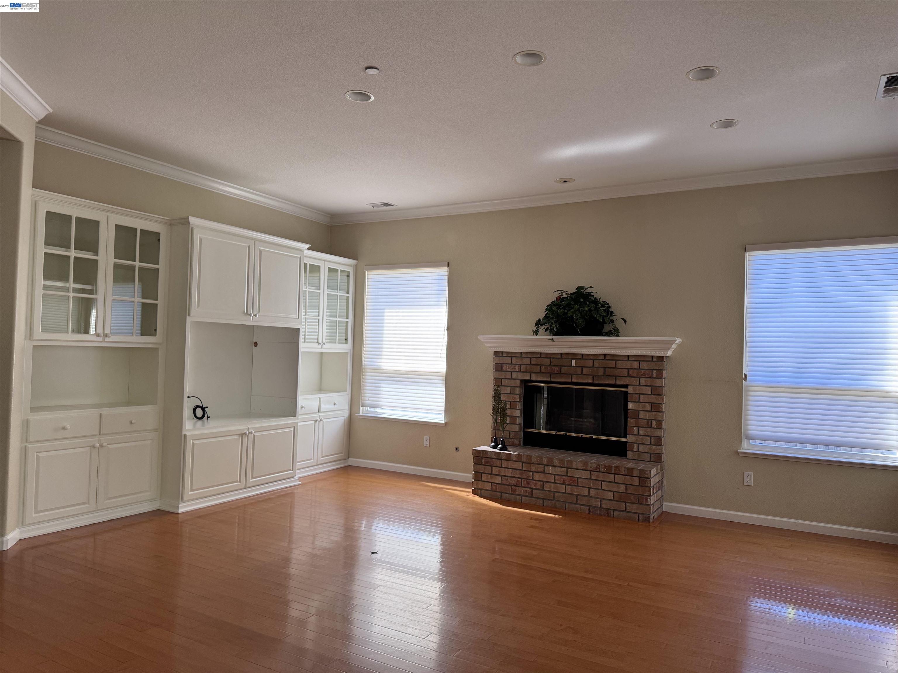 Detail Gallery Image 11 of 29 For 118 Deer Meadow Ter, Danville,  CA 94506 - 4 Beds | 3/1 Baths