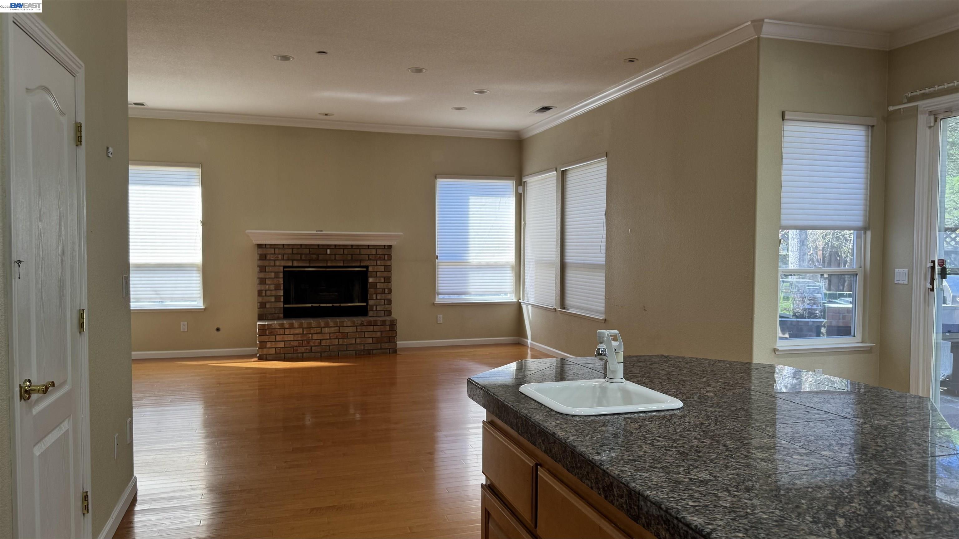 Detail Gallery Image 13 of 31 For 118 Deer Meadow Ter, Danville,  CA 94506 - 4 Beds | 3/1 Baths