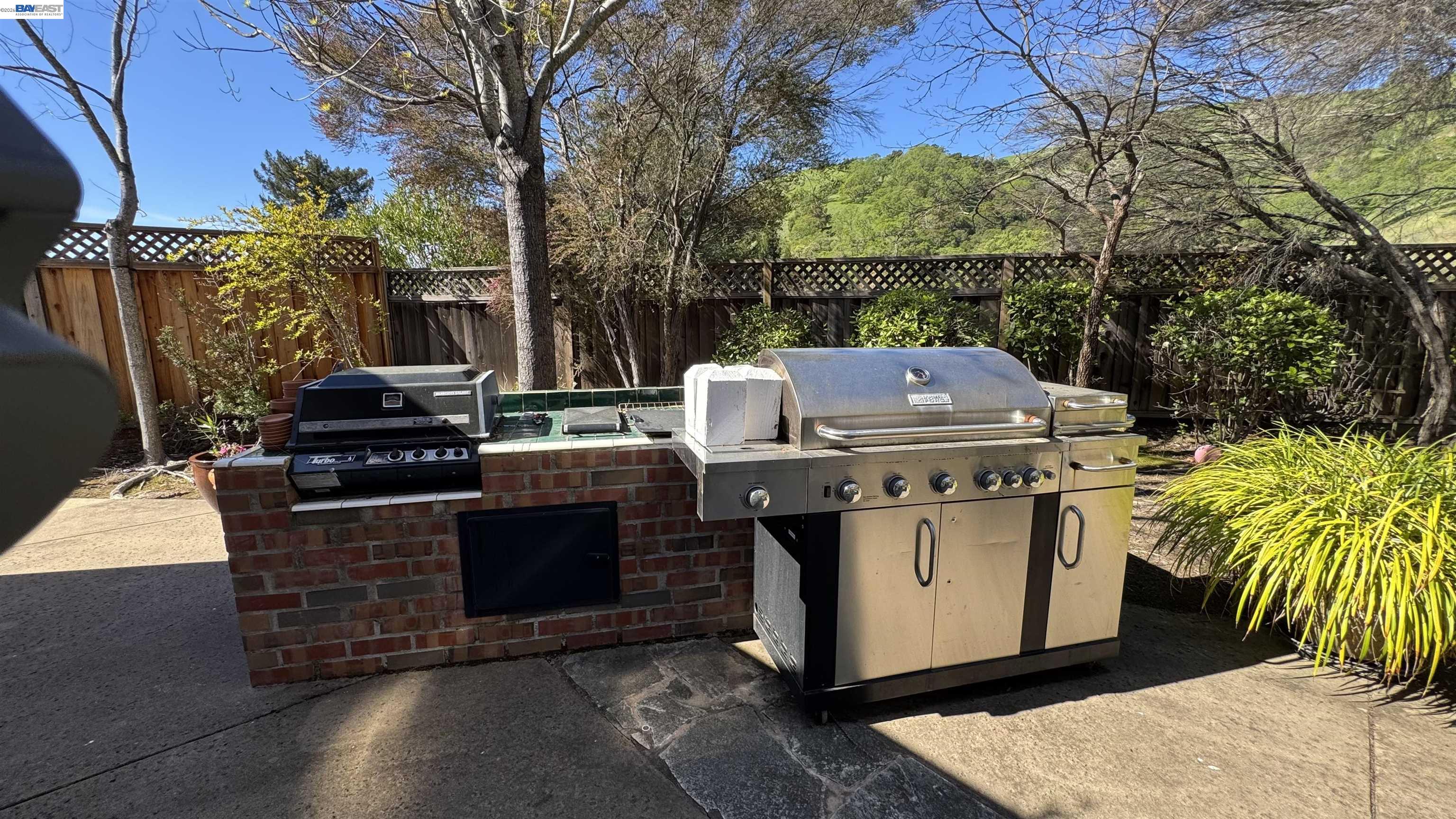 Detail Gallery Image 19 of 31 For 118 Deer Meadow Ter, Danville,  CA 94506 - 4 Beds | 3/1 Baths