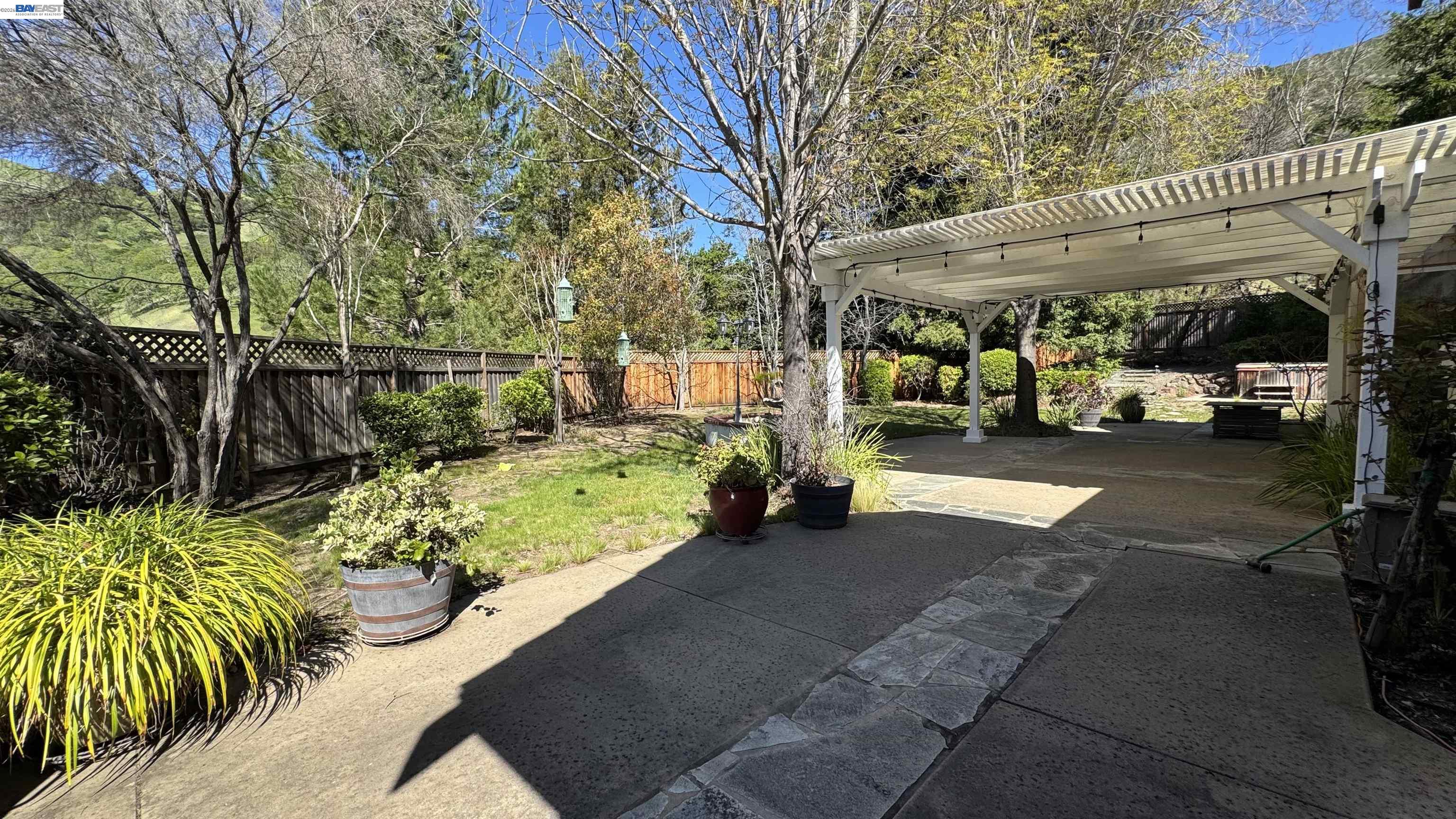 Detail Gallery Image 20 of 31 For 118 Deer Meadow Ter, Danville,  CA 94506 - 4 Beds | 3/1 Baths