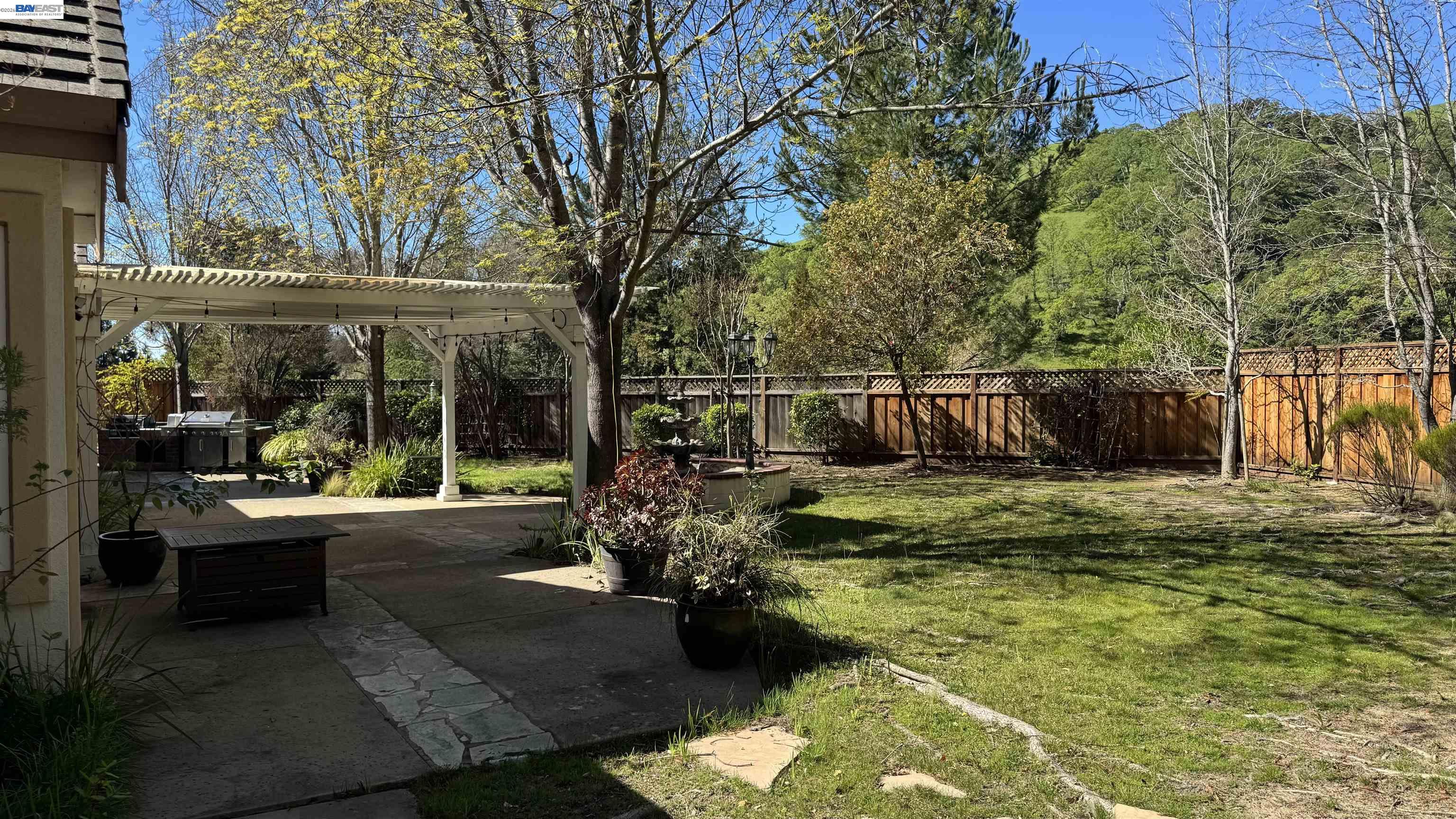 Detail Gallery Image 20 of 29 For 118 Deer Meadow Ter, Danville,  CA 94506 - 4 Beds | 3/1 Baths