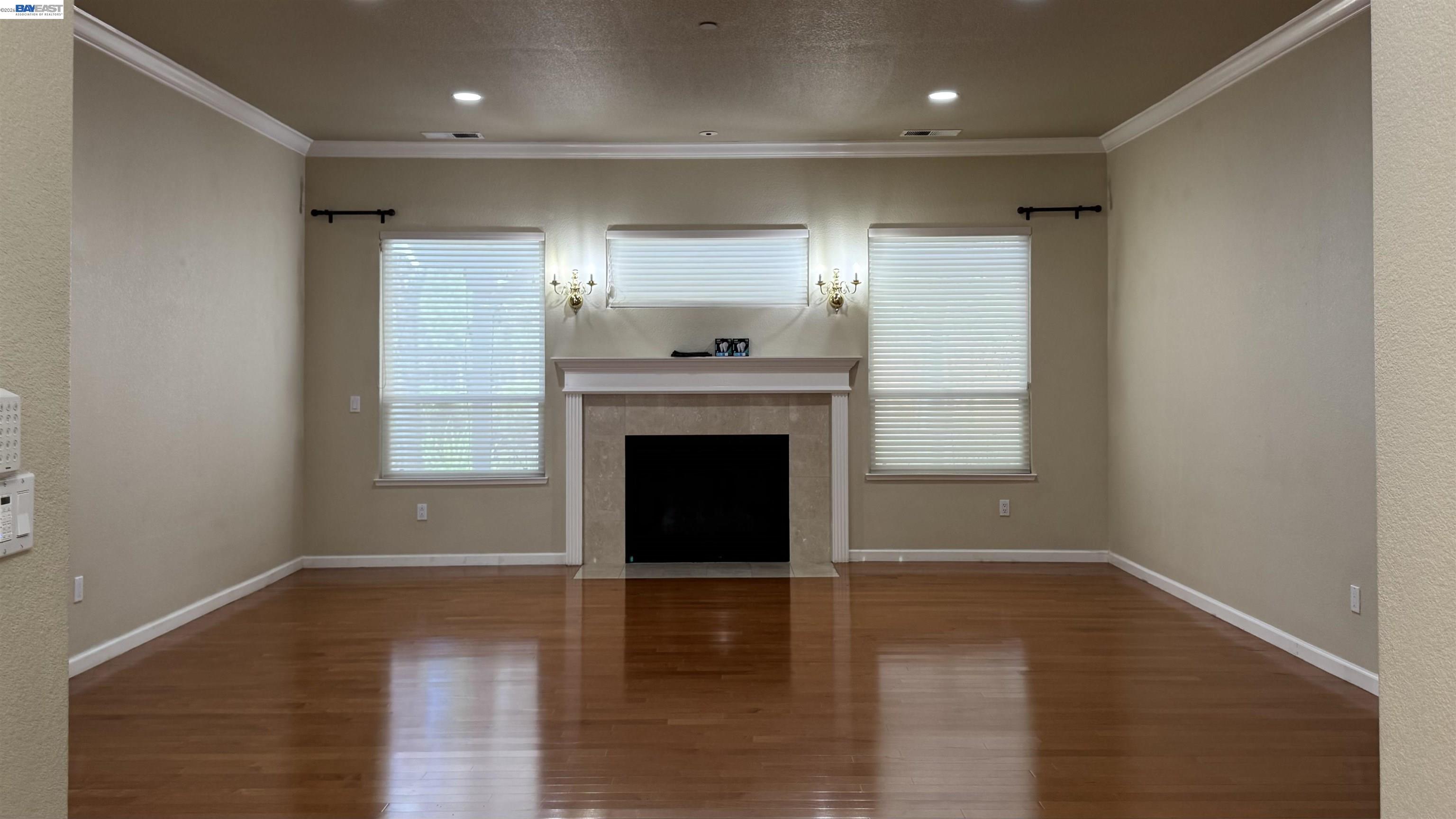 Detail Gallery Image 4 of 31 For 118 Deer Meadow Ter, Danville,  CA 94506 - 4 Beds | 3/1 Baths