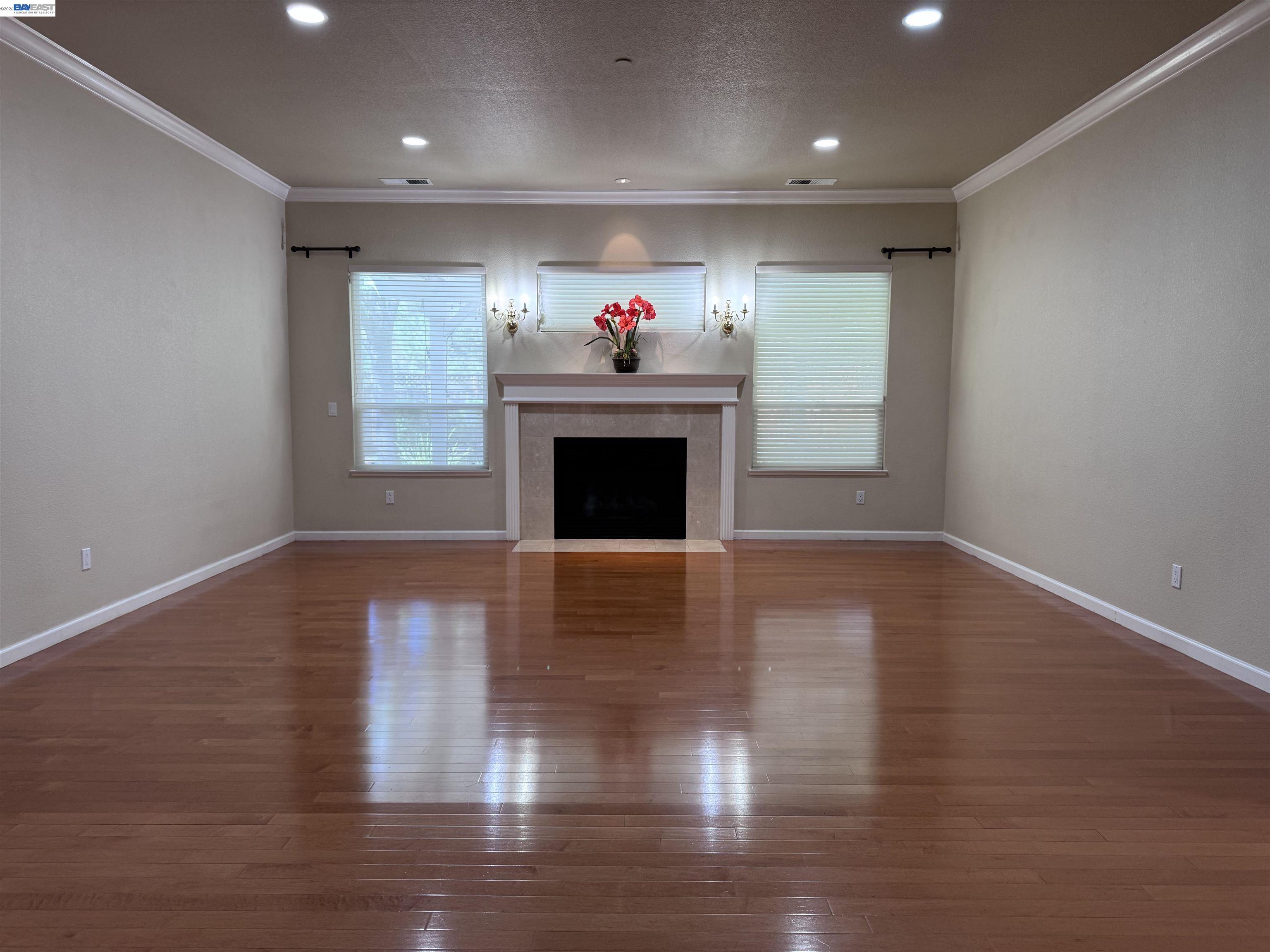 Detail Gallery Image 4 of 29 For 118 Deer Meadow Ter, Danville,  CA 94506 - 4 Beds | 3/1 Baths