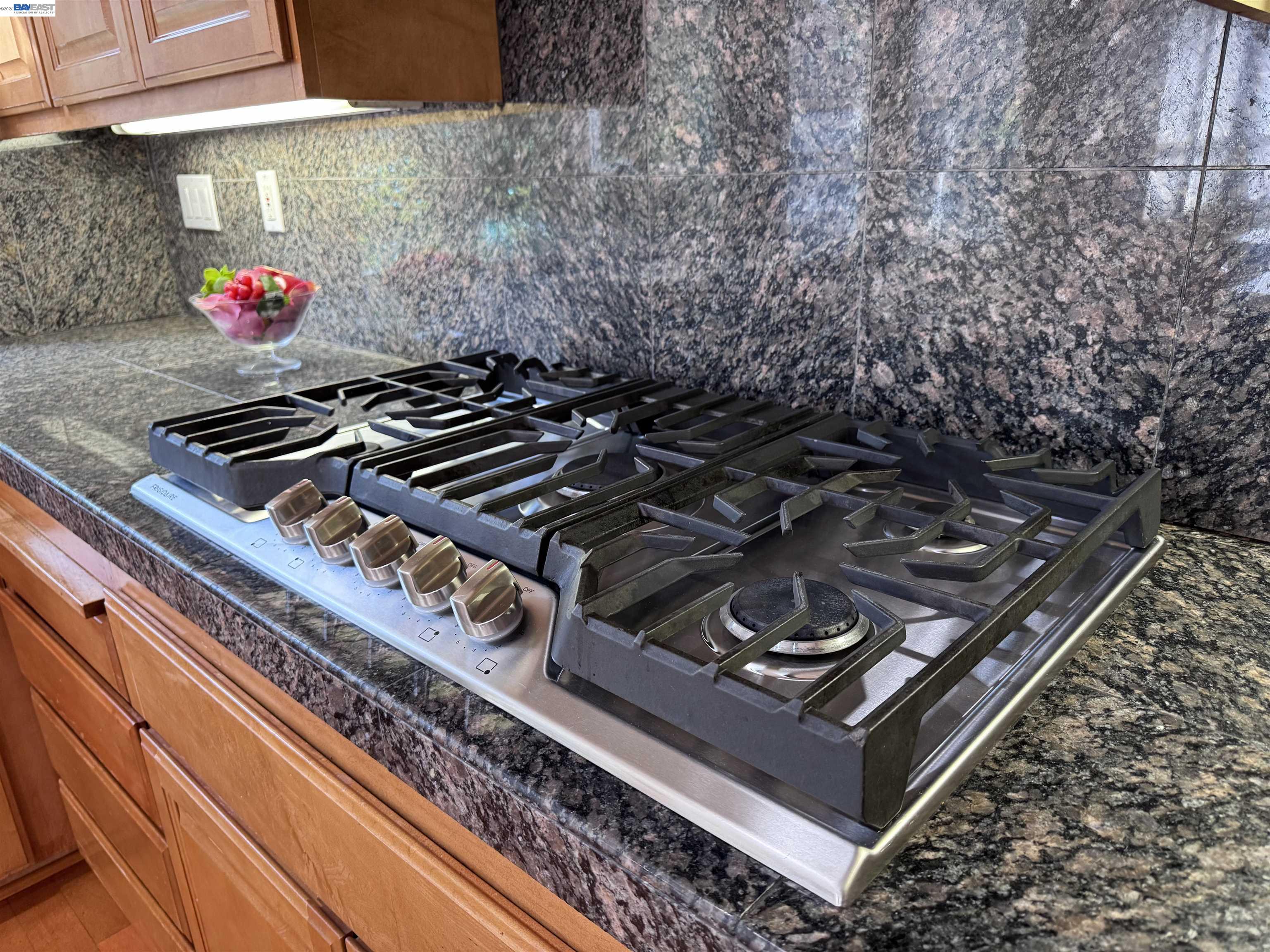 Detail Gallery Image 10 of 29 For 118 Deer Meadow Ter, Danville,  CA 94506 - 4 Beds | 3/1 Baths