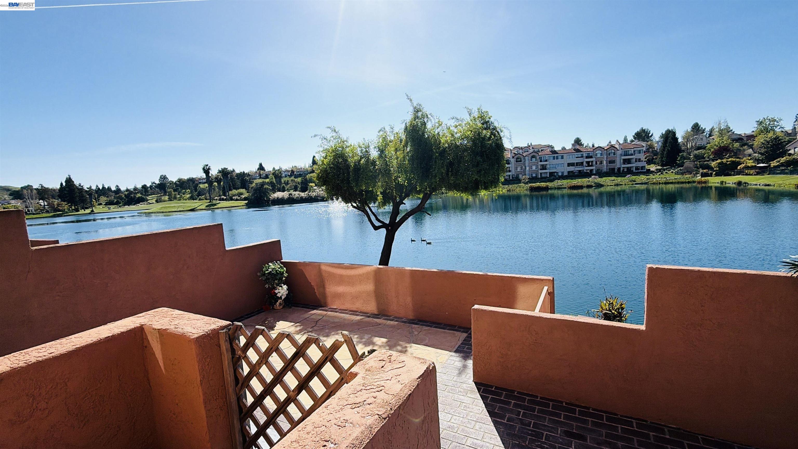 Detail Gallery Image 16 of 53 For 4063 W Lakeshore Dr, San Ramon,  CA 94582 - 2 Beds | 2/1 Baths