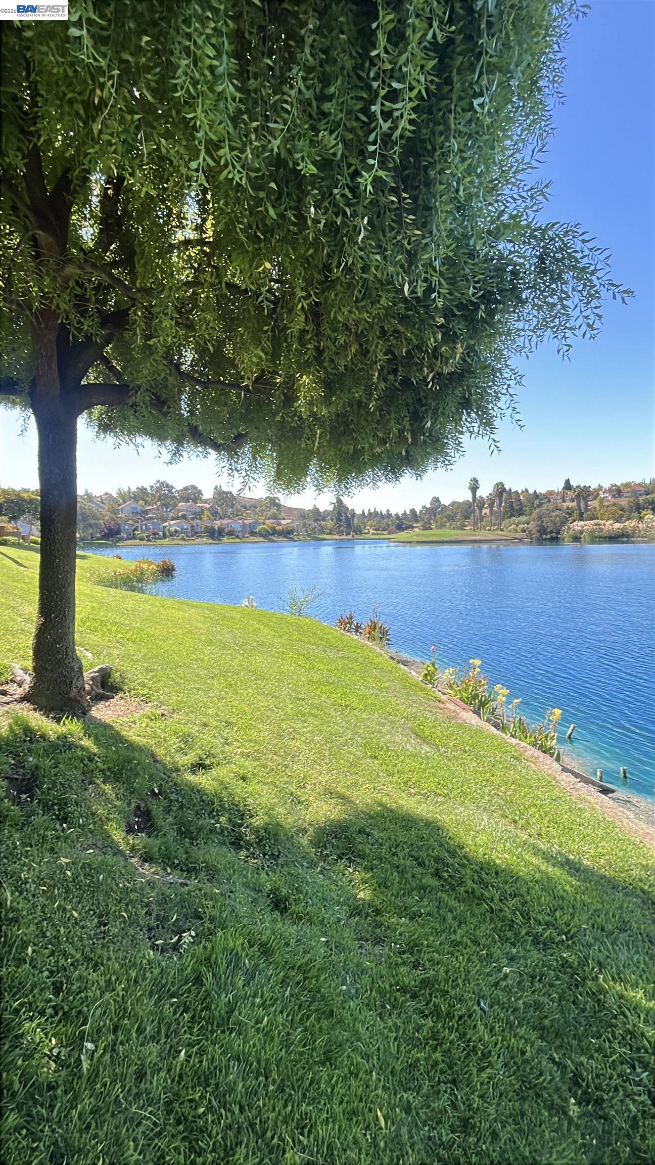 Detail Gallery Image 22 of 53 For 4063 W Lakeshore Dr, San Ramon,  CA 94582 - 2 Beds | 2/1 Baths