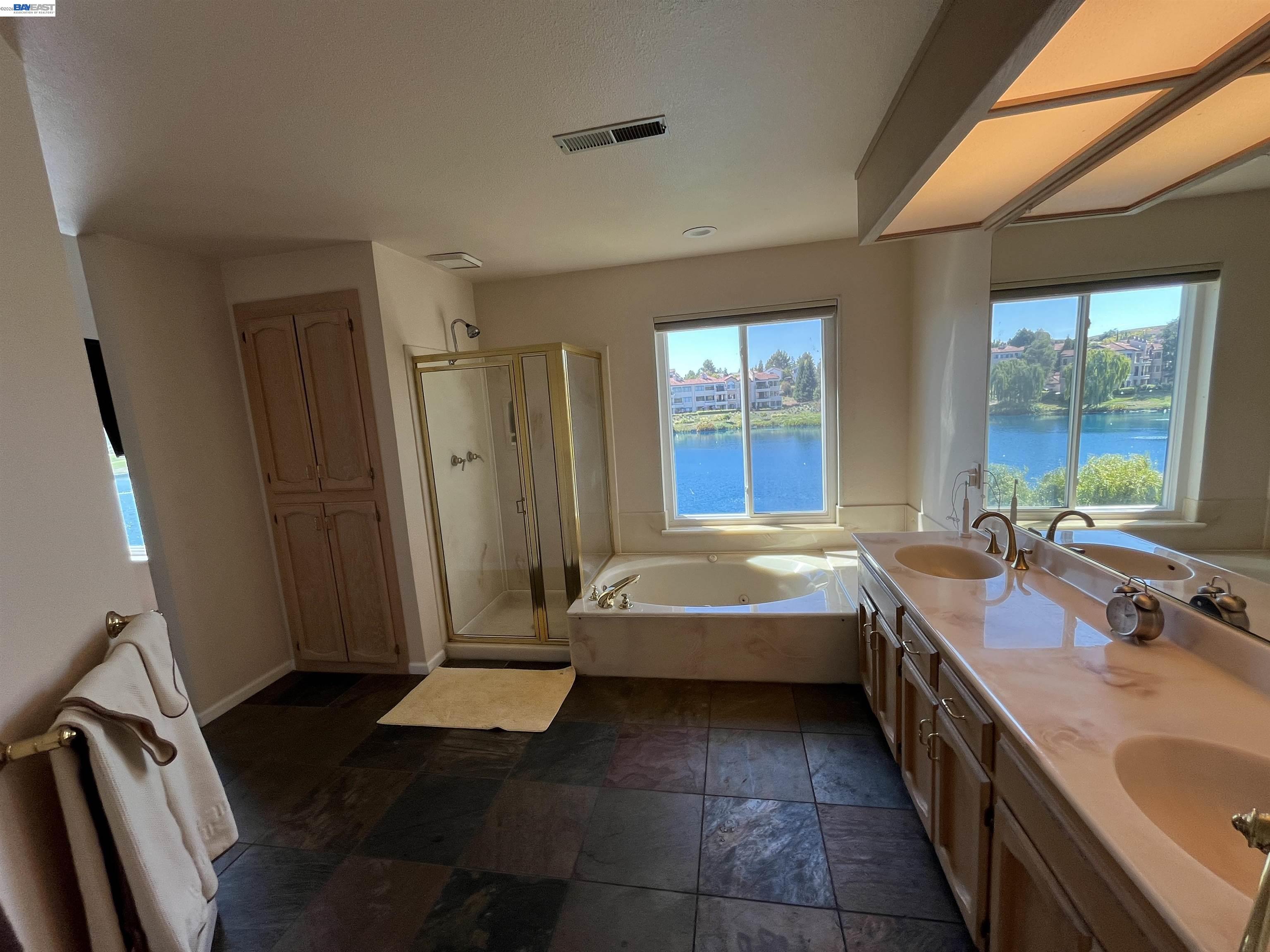 Detail Gallery Image 29 of 53 For 4063 W Lakeshore Dr, San Ramon,  CA 94582 - 2 Beds | 2/1 Baths