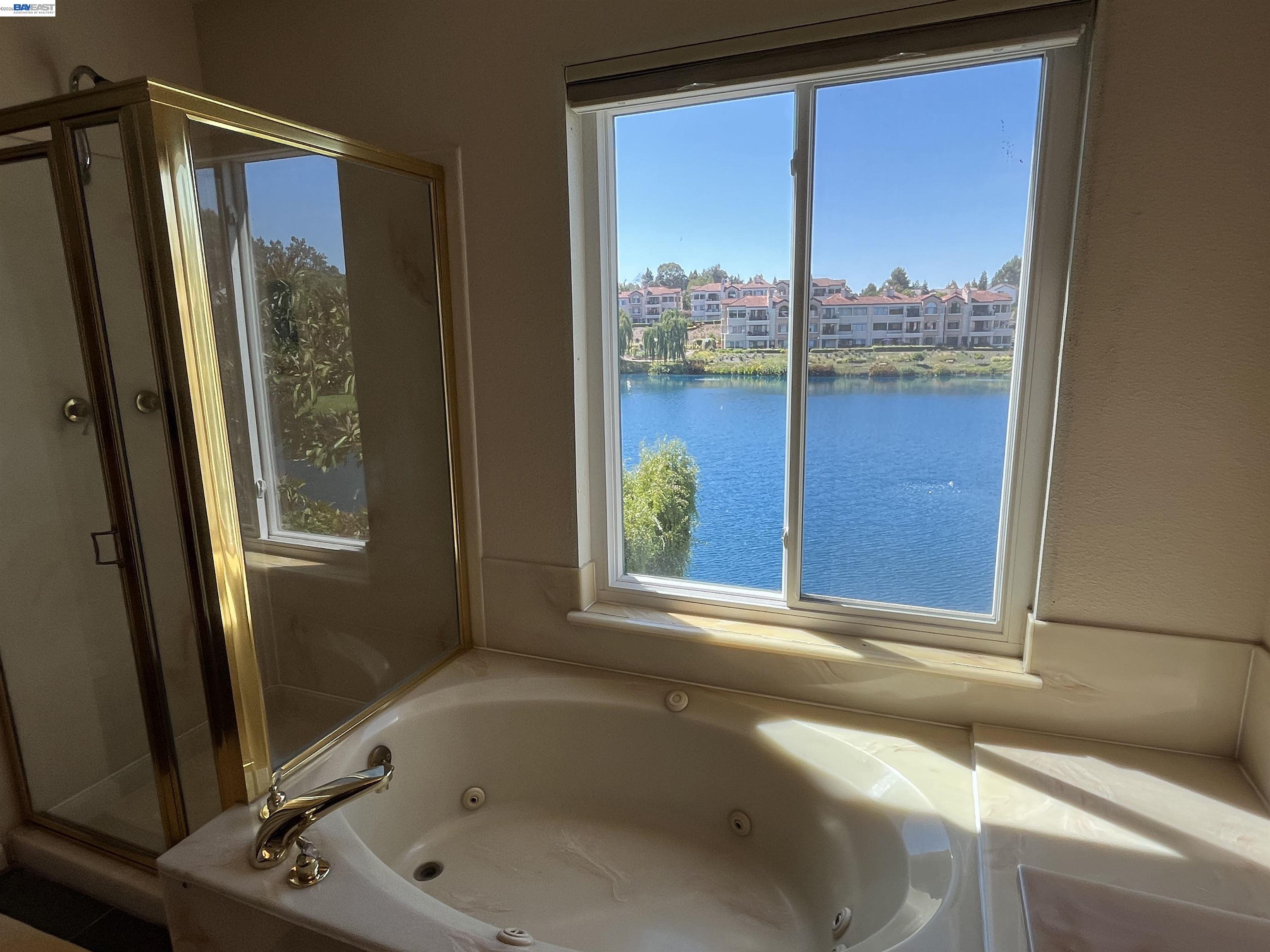 Detail Gallery Image 31 of 53 For 4063 W Lakeshore Dr, San Ramon,  CA 94582 - 2 Beds | 2/1 Baths