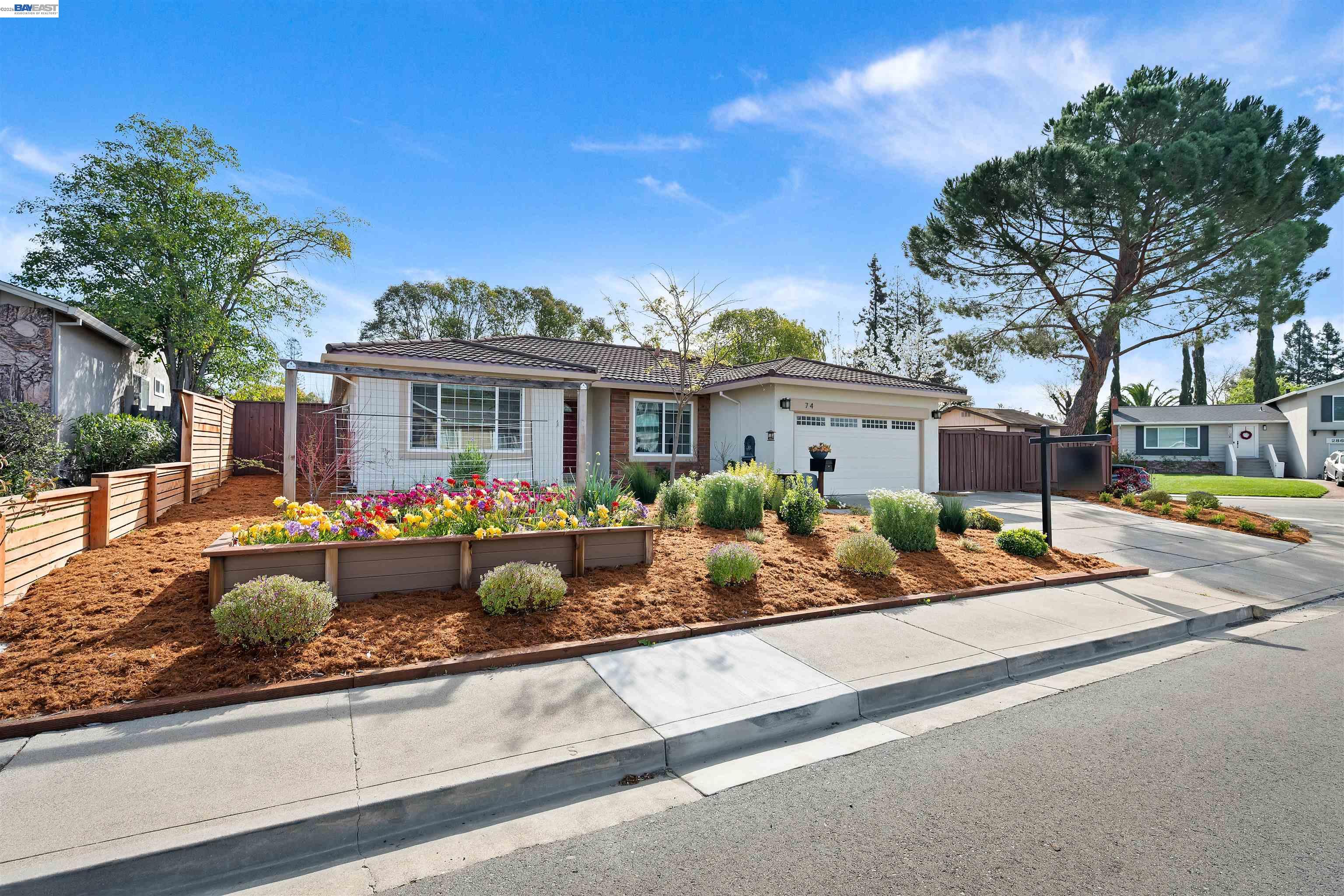 Detail Gallery Image 3 of 39 For 74 Ryegate Pl, San Ramon,  CA 94583 - 4 Beds | 2 Baths