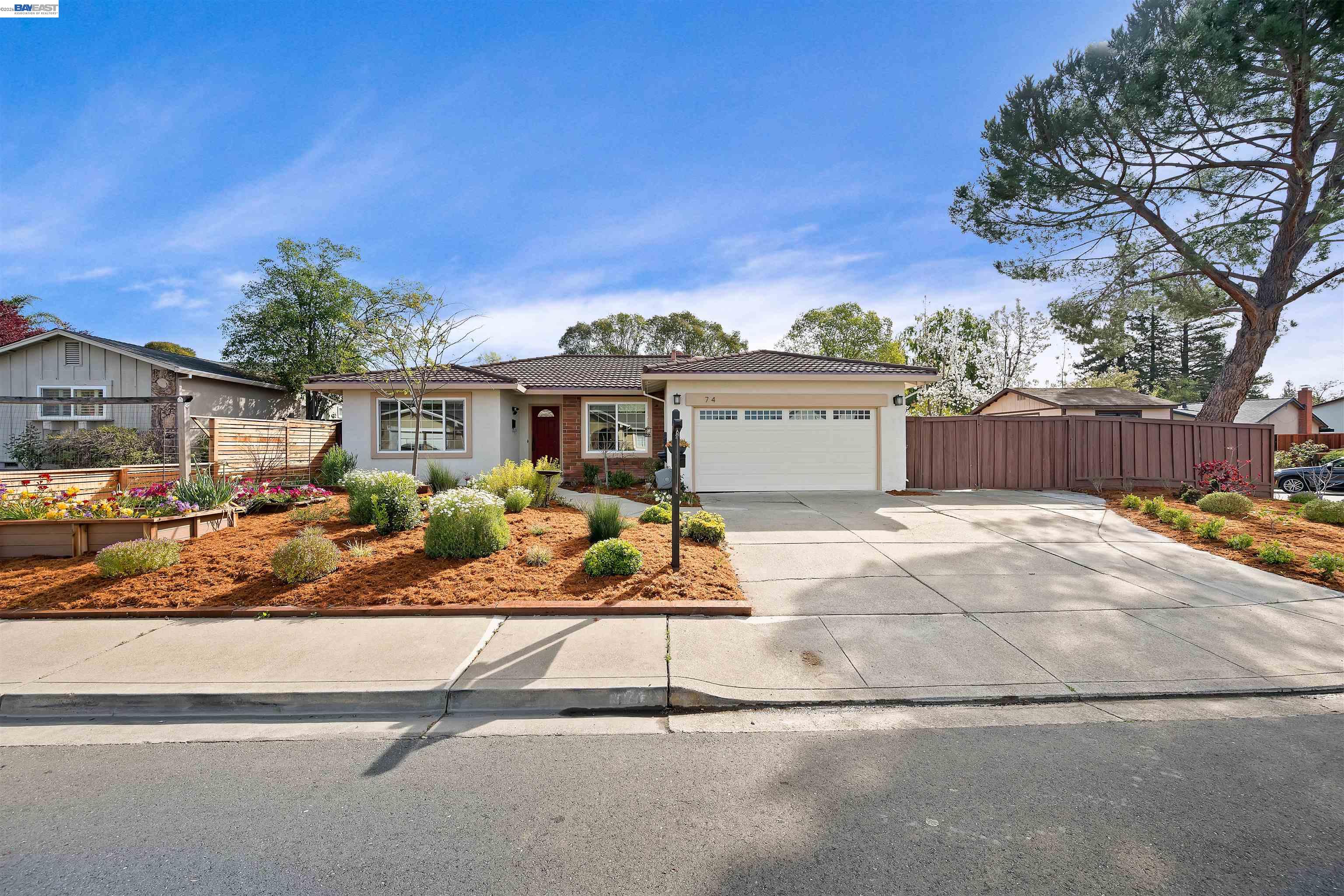 Detail Gallery Image 4 of 39 For 74 Ryegate Pl, San Ramon,  CA 94583 - 4 Beds | 2 Baths