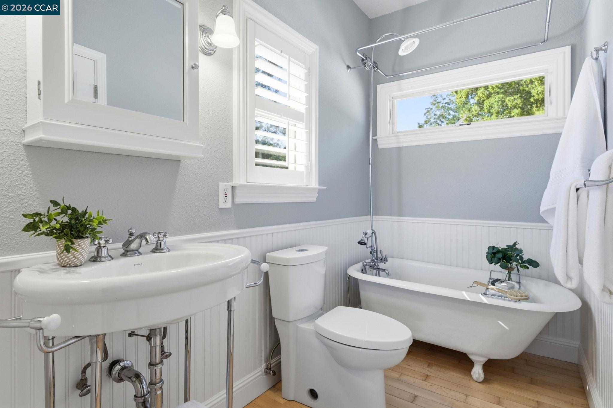 Detail Gallery Image 18 of 50 For 1603b Reliez Valley Road, Lafayette,  CA 94549 - 7 Beds | 5/1 Baths