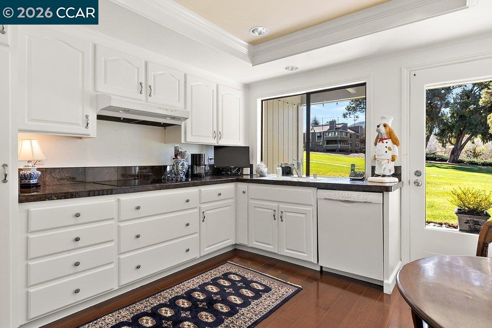 Photo #15: 41127288 Listing: Photo #15