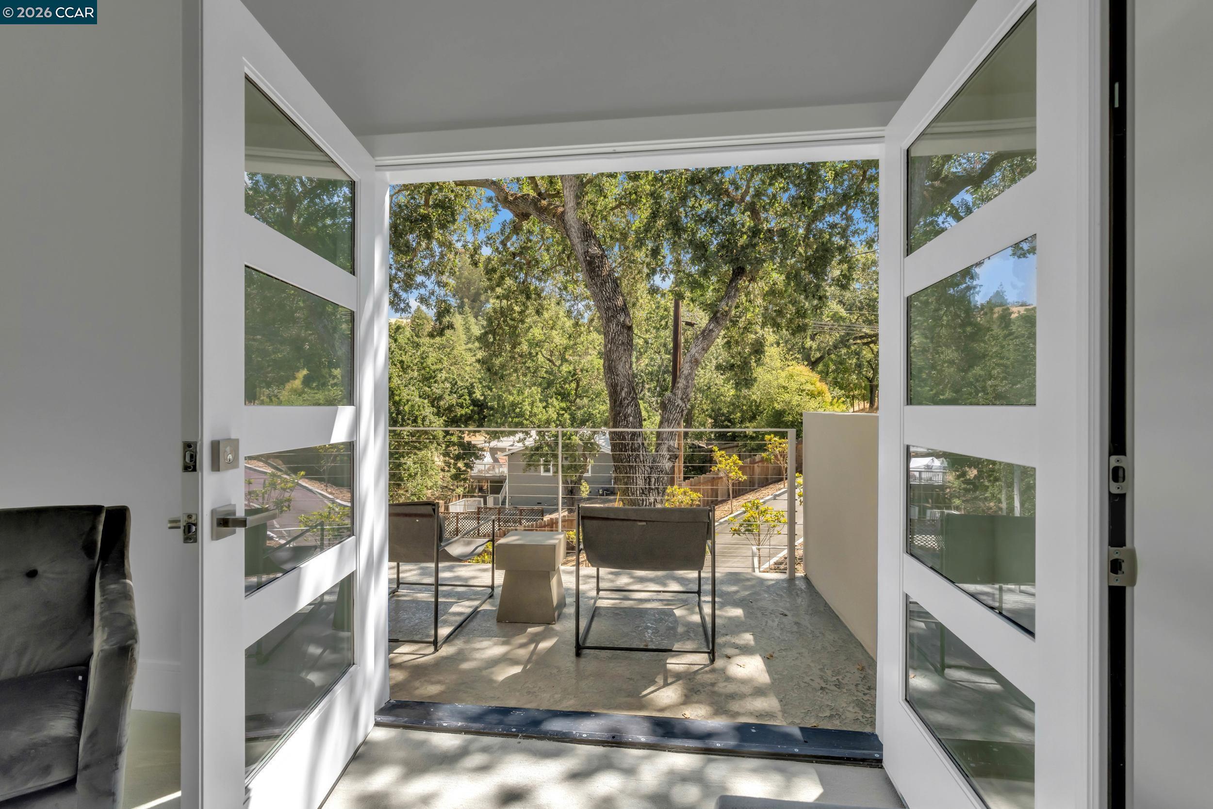 Detail Gallery Image 25 of 60 For 127 Caminar Way, Walnut Creek,  CA 94596 - 5 Beds | 5/1 Baths